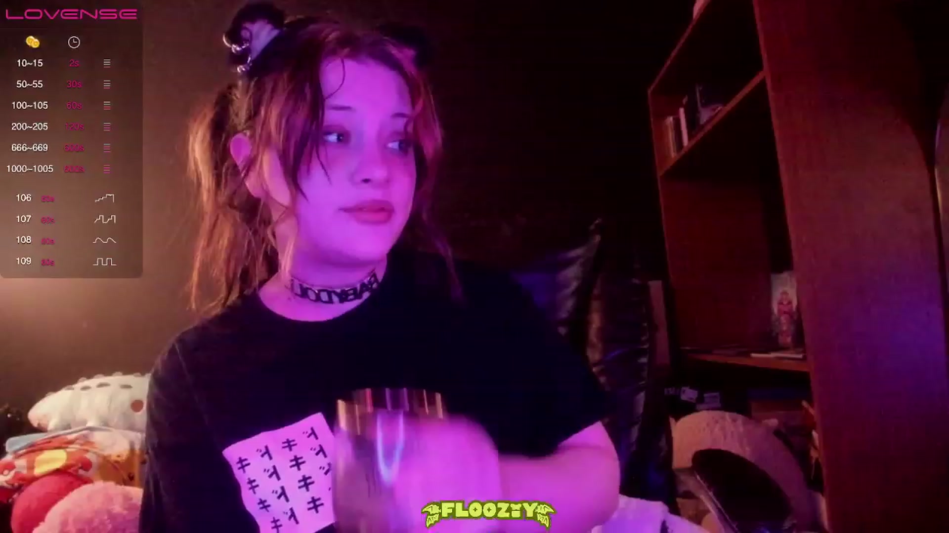 Gallery image thumbnail from flooziy's myfreecams stream on, 03/07/2023, 09:28 image 11 of 20