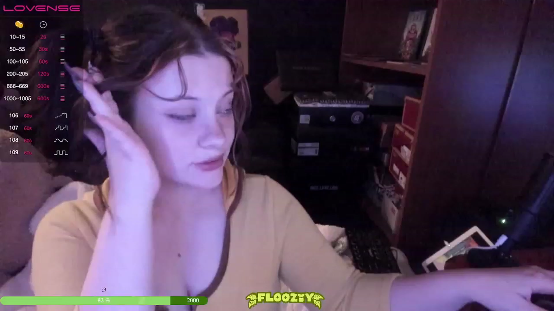 Gallery image thumbnail from flooziy's myfreecams stream on, 03/09/2023, 09:42 image 4 of 20