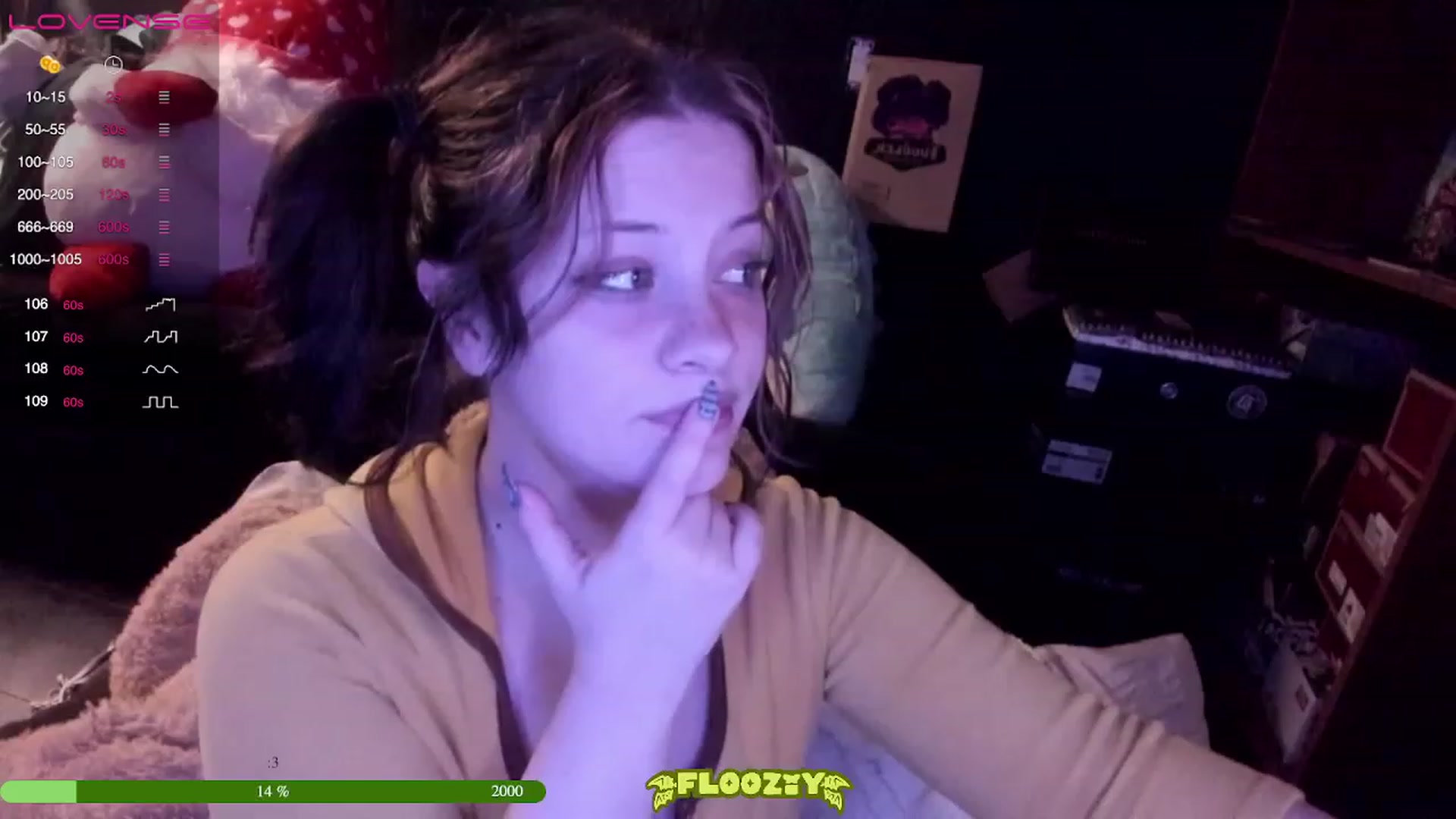 Gallery image thumbnail from flooziy's myfreecams stream on, 03/09/2023, 09:42 image 18 of 20