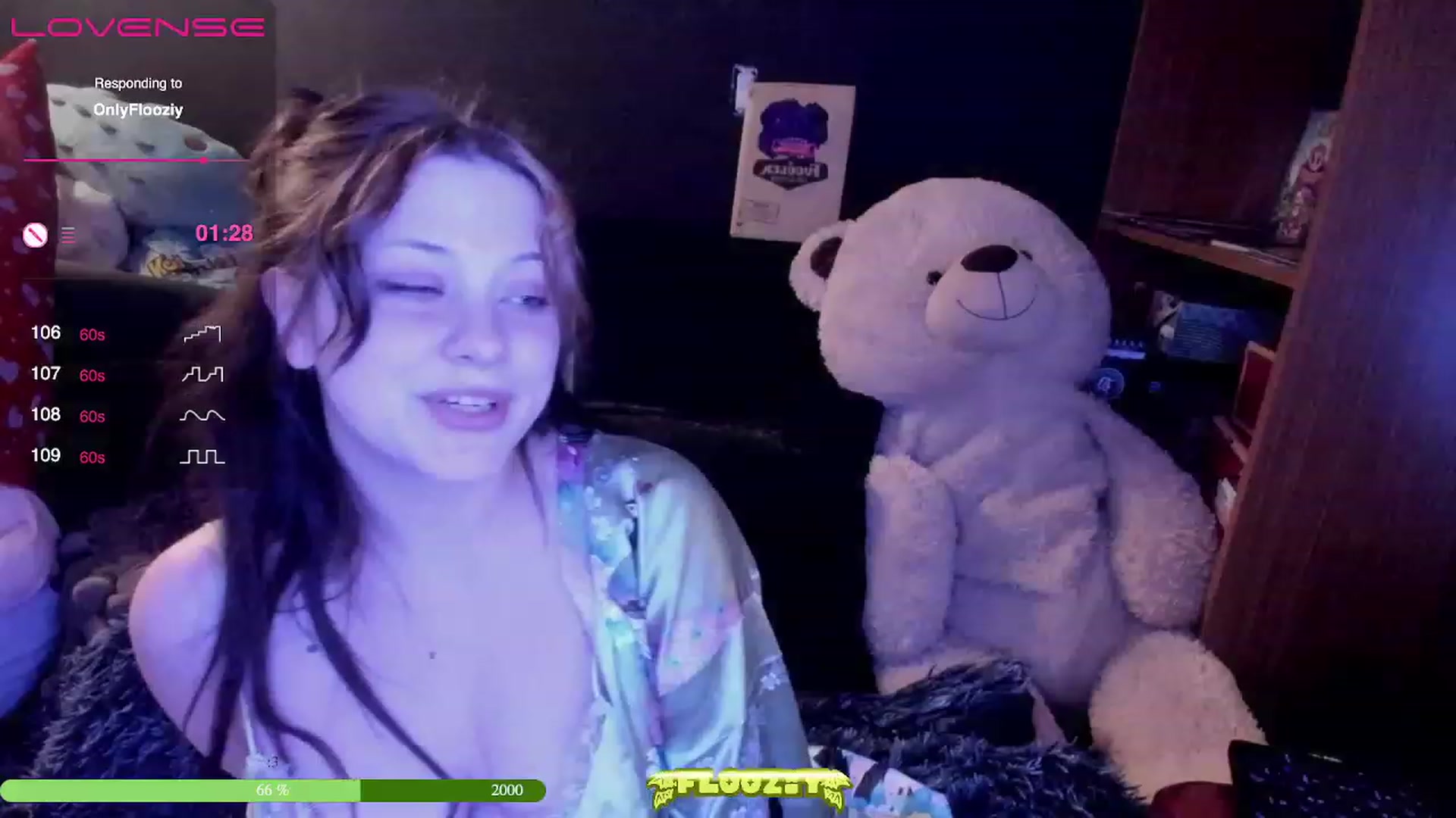 Gallery image thumbnail from flooziy's myfreecams stream on, 03/10/2023, 08:33 image 7 of 20
