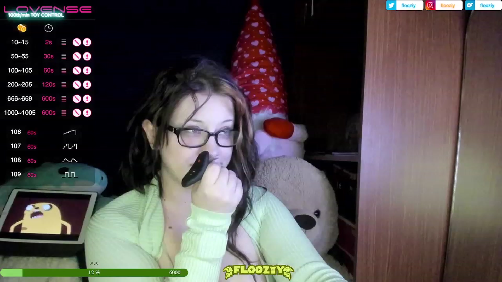 Gallery image thumbnail from flooziy's myfreecams stream on, 03/12/2023, 05:25 image 19 of 20