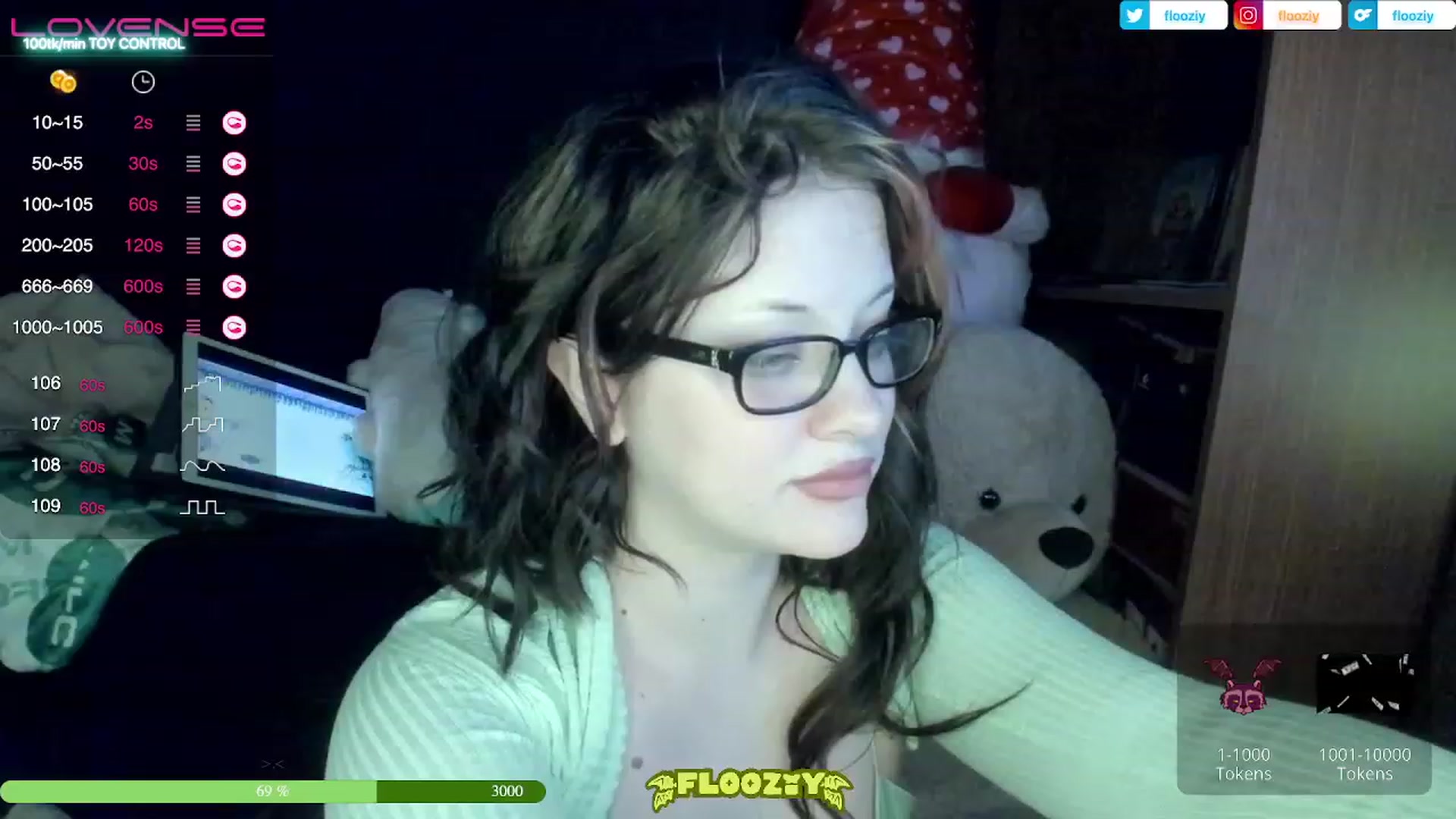 Gallery image thumbnail from flooziy's myfreecams stream on, 03/12/2023, 08:10 image 18 of 20