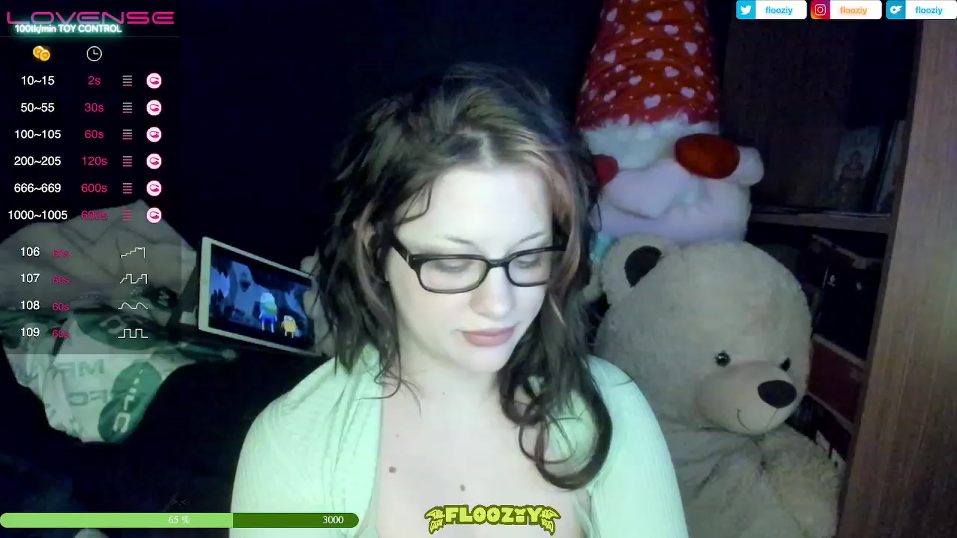 Gallery image thumbnail from flooziy's myfreecams stream on, 03/12/2023, 08:10 image 10 of 20