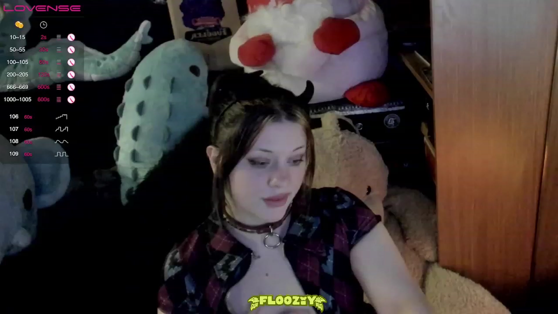 Gallery image thumbnail from flooziy's myfreecams stream on, 03/16/2023, 05:32 image 16 of 20