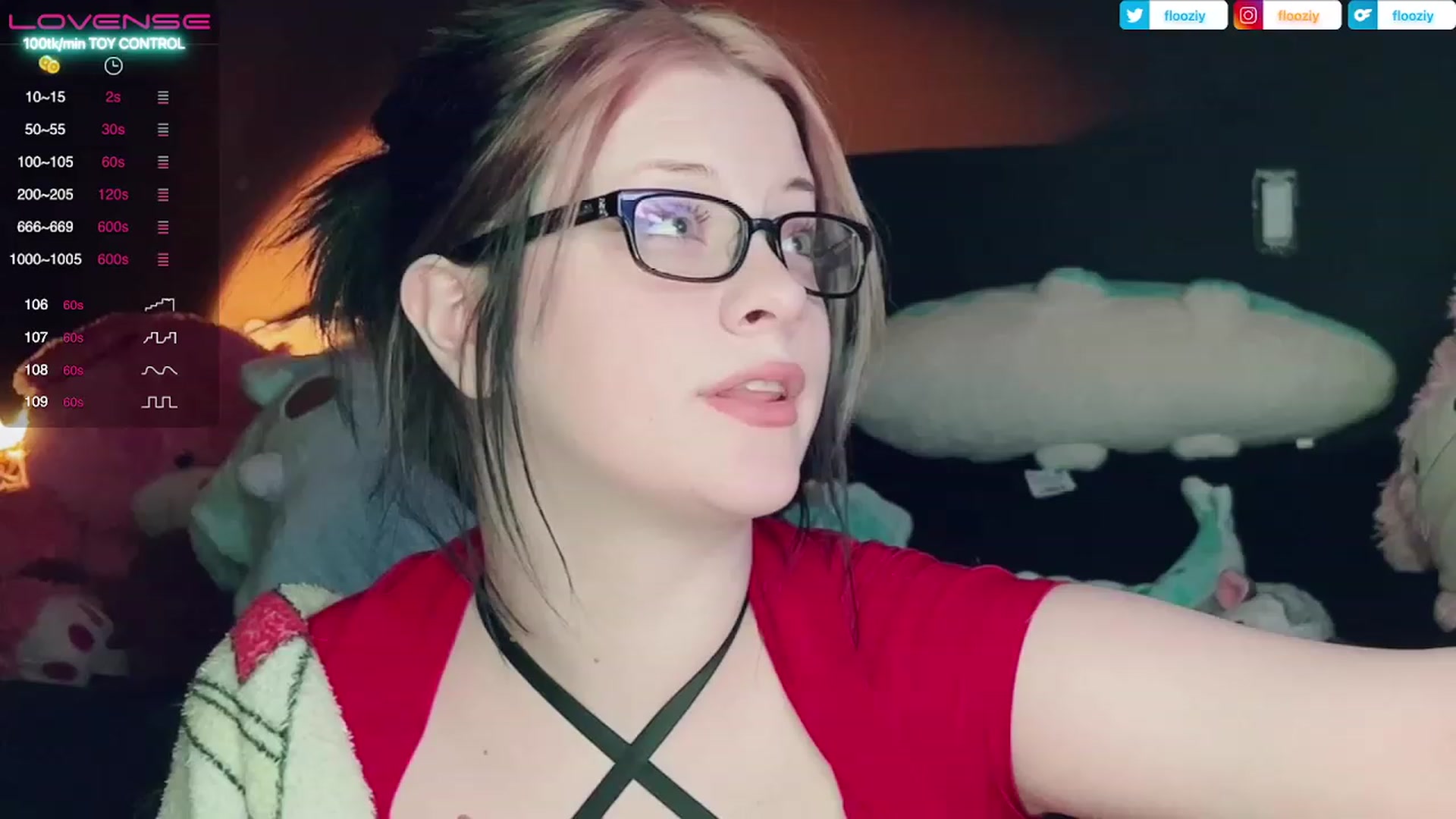 Gallery image thumbnail from flooziy's myfreecams stream on, 03/27/2023, 10:08 image 15 of 20
