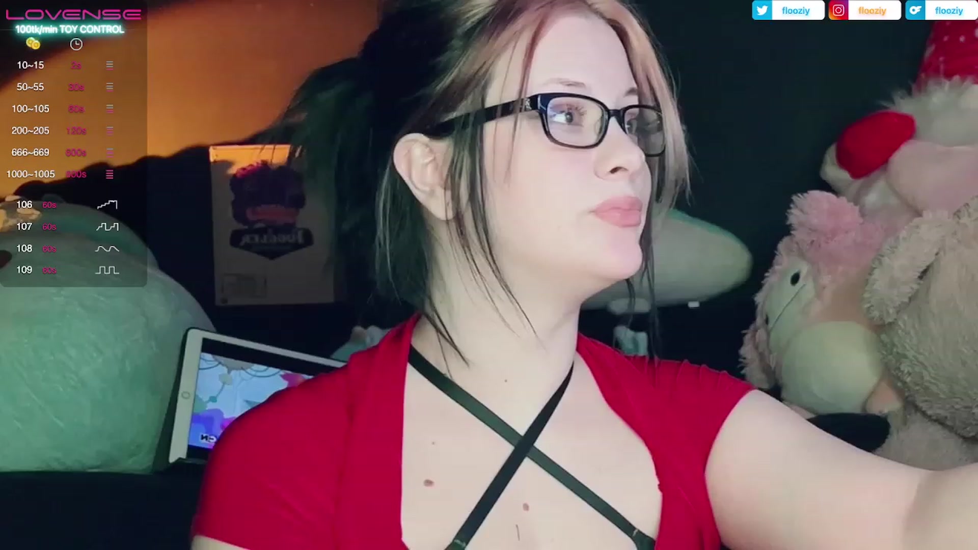 Gallery image thumbnail from flooziy's myfreecams stream on, 03/27/2023, 10:08 image 20 of 20