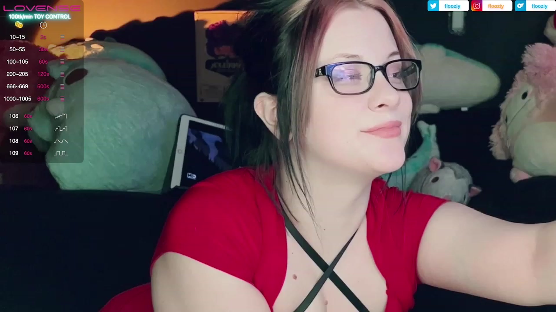 Gallery image thumbnail from flooziy's myfreecams stream on, 03/27/2023, 10:08 image 6 of 20