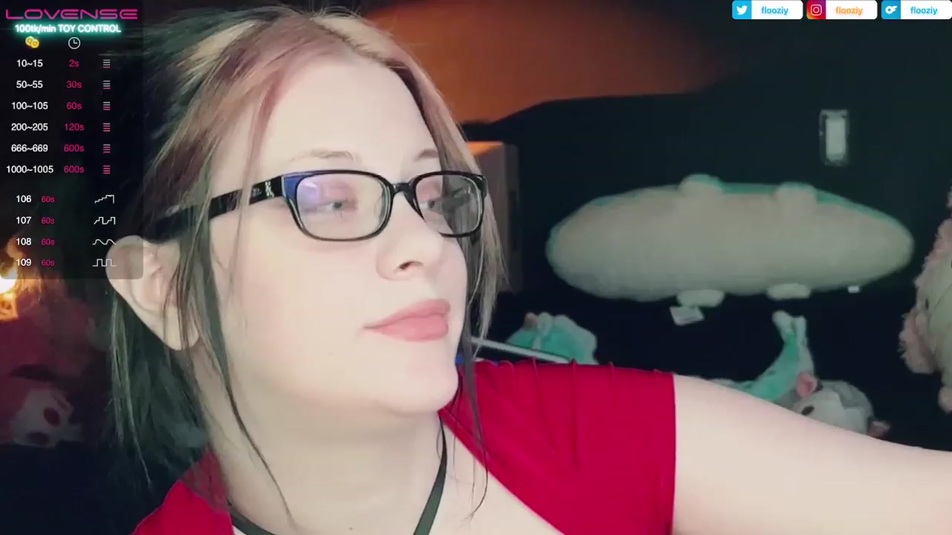 Gallery image thumbnail from flooziy's myfreecams stream on, 03/27/2023, 10:08 image 11 of 20