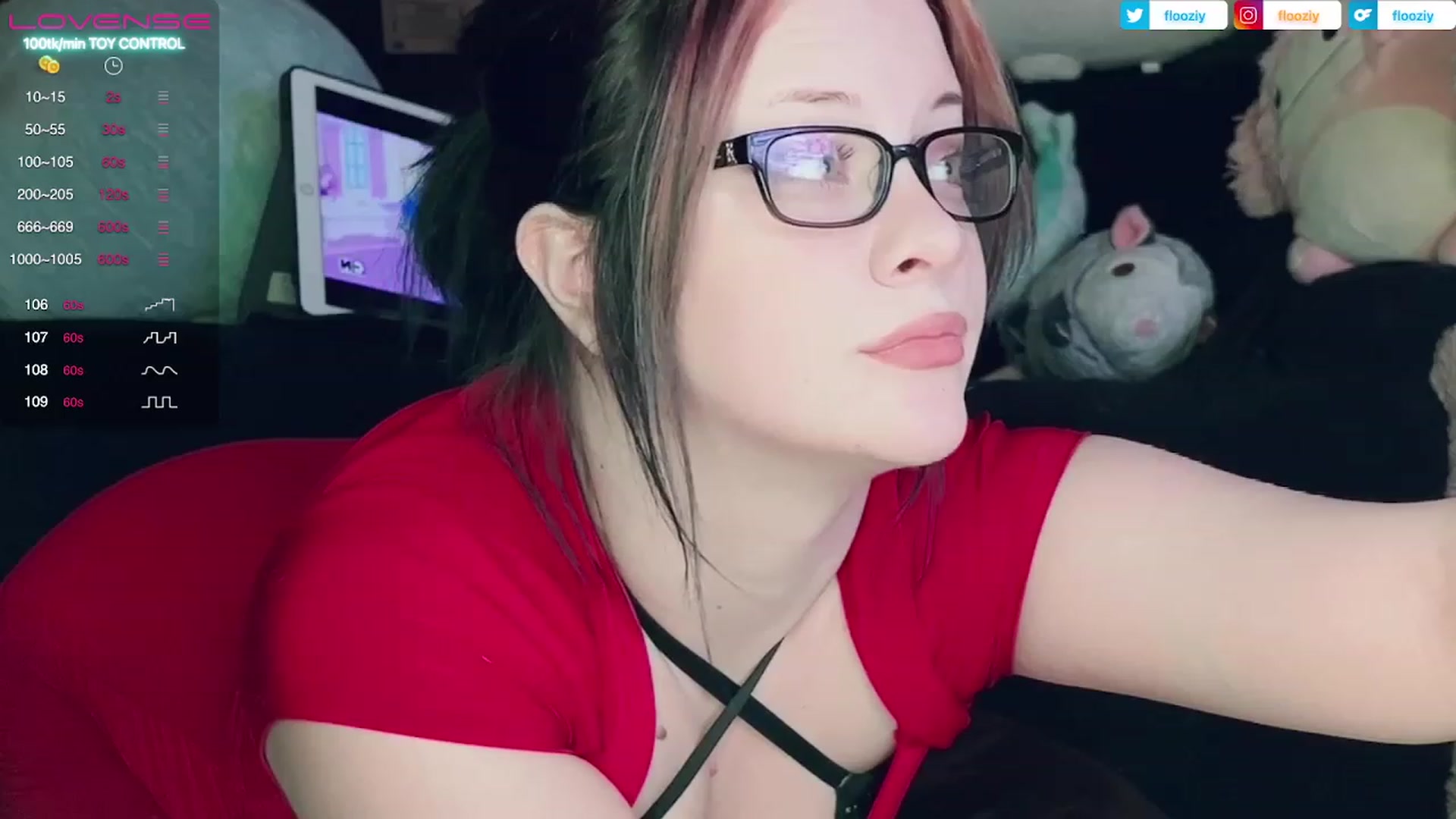Gallery image thumbnail from flooziy's myfreecams stream on, 03/27/2023, 10:08 image 2 of 20