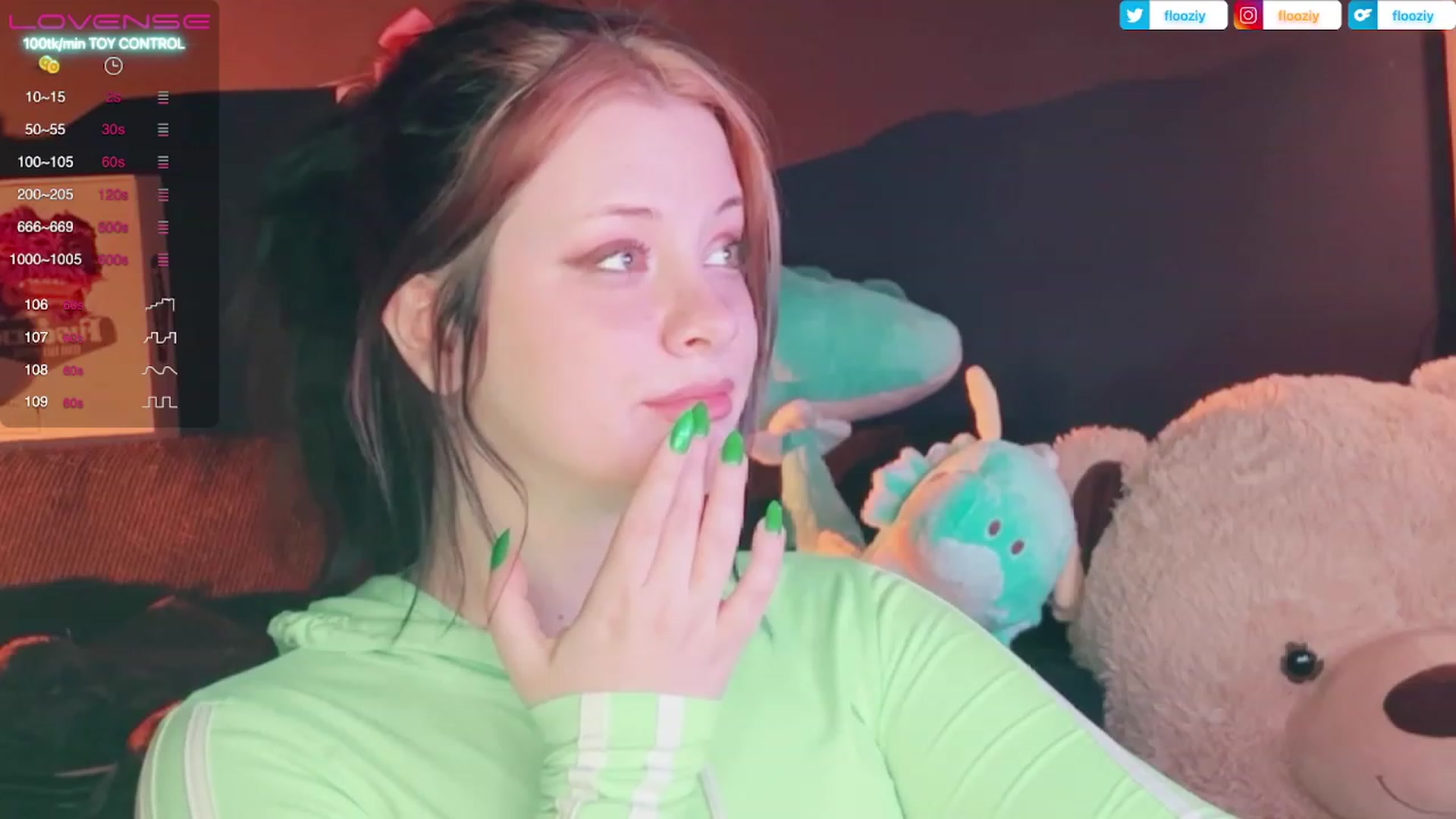 Gallery image thumbnail from flooziy's myfreecams stream on, 03/28/2023, 08:14 image 12 of 20