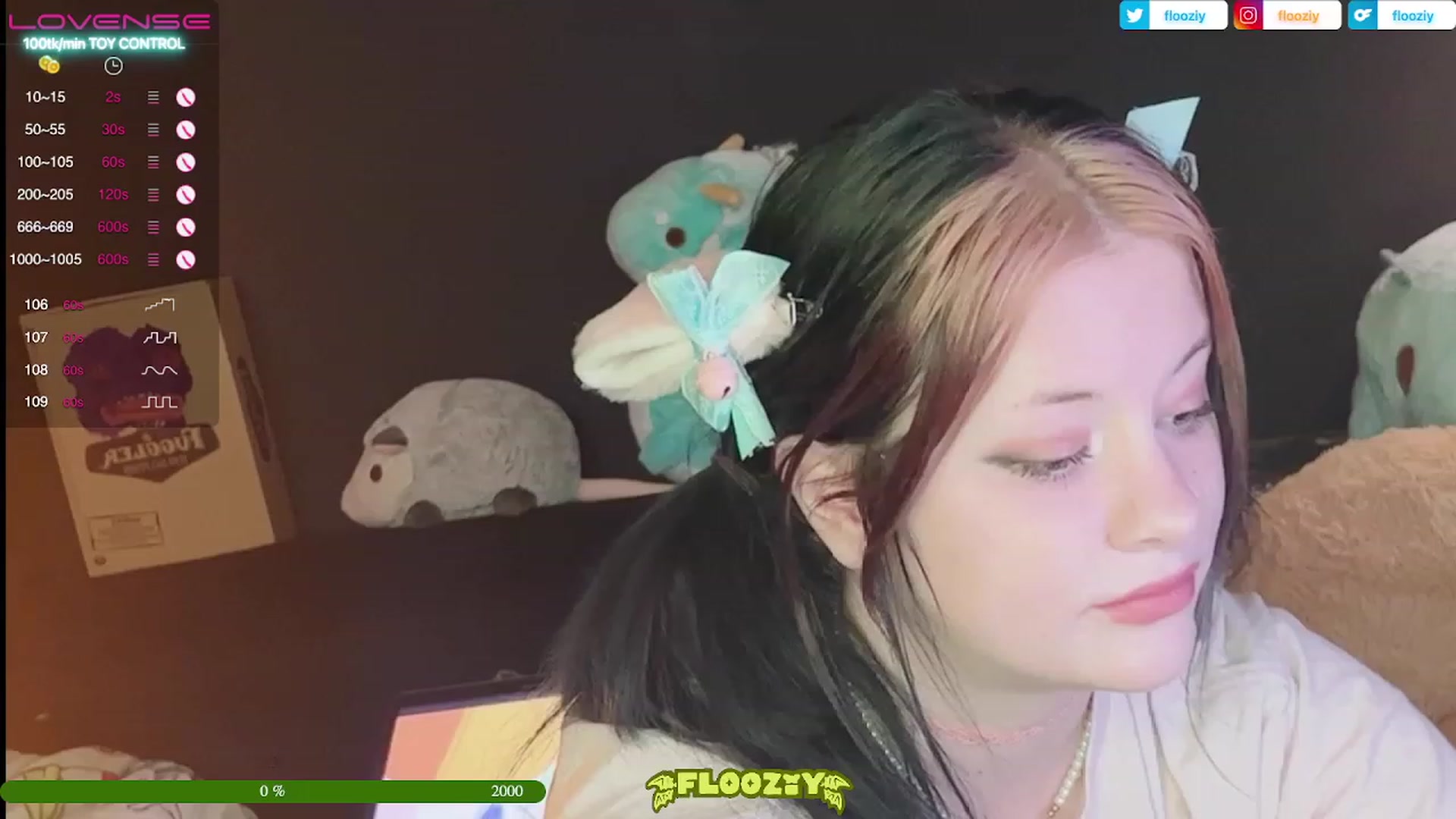 Gallery image thumbnail from flooziy's myfreecams stream on, 03/30/2023, 07:49 image 12 of 20