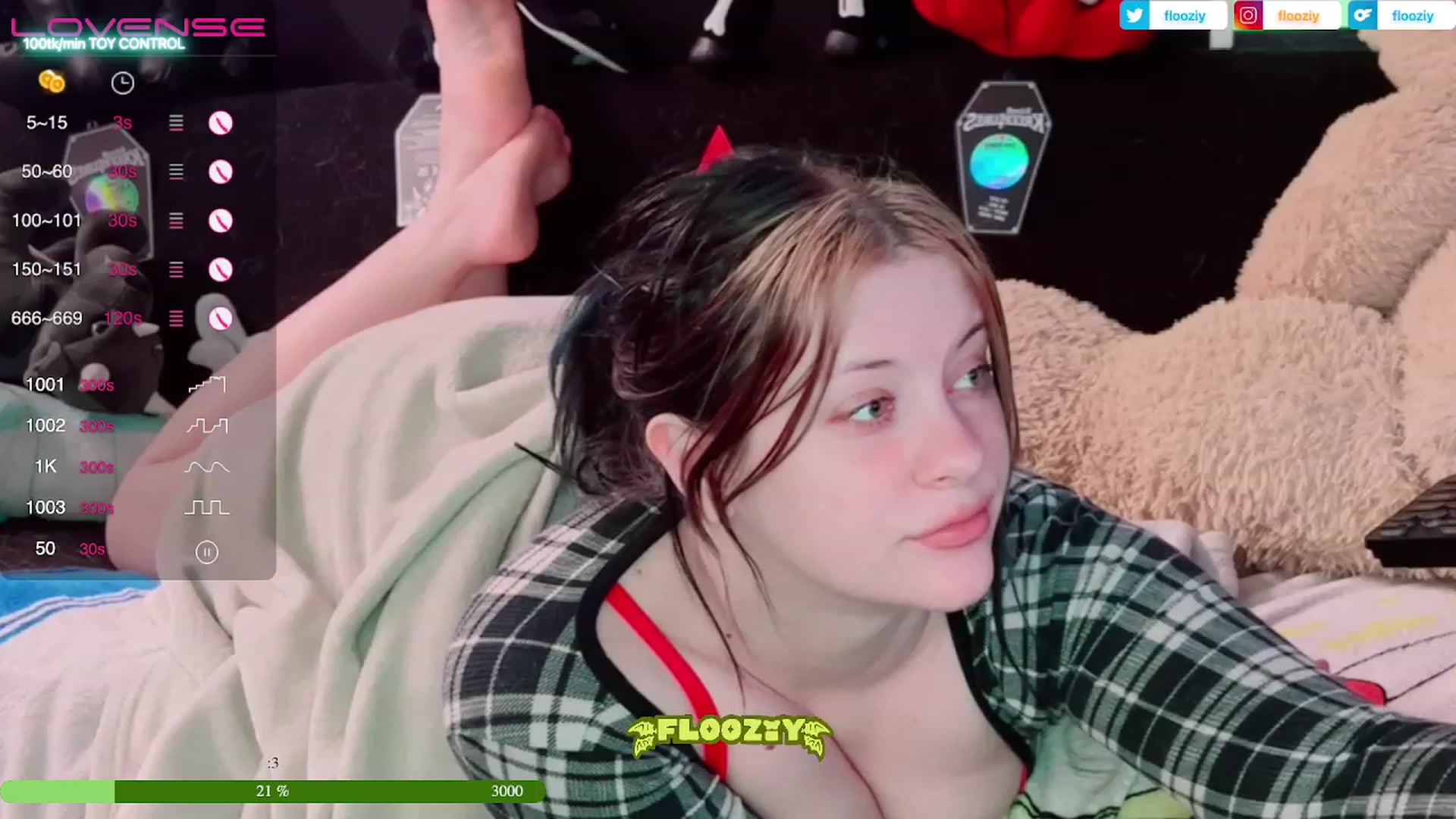 Gallery image thumbnail from flooziy's myfreecams stream on, 04/12/2023, 10:38 image 4 of 20