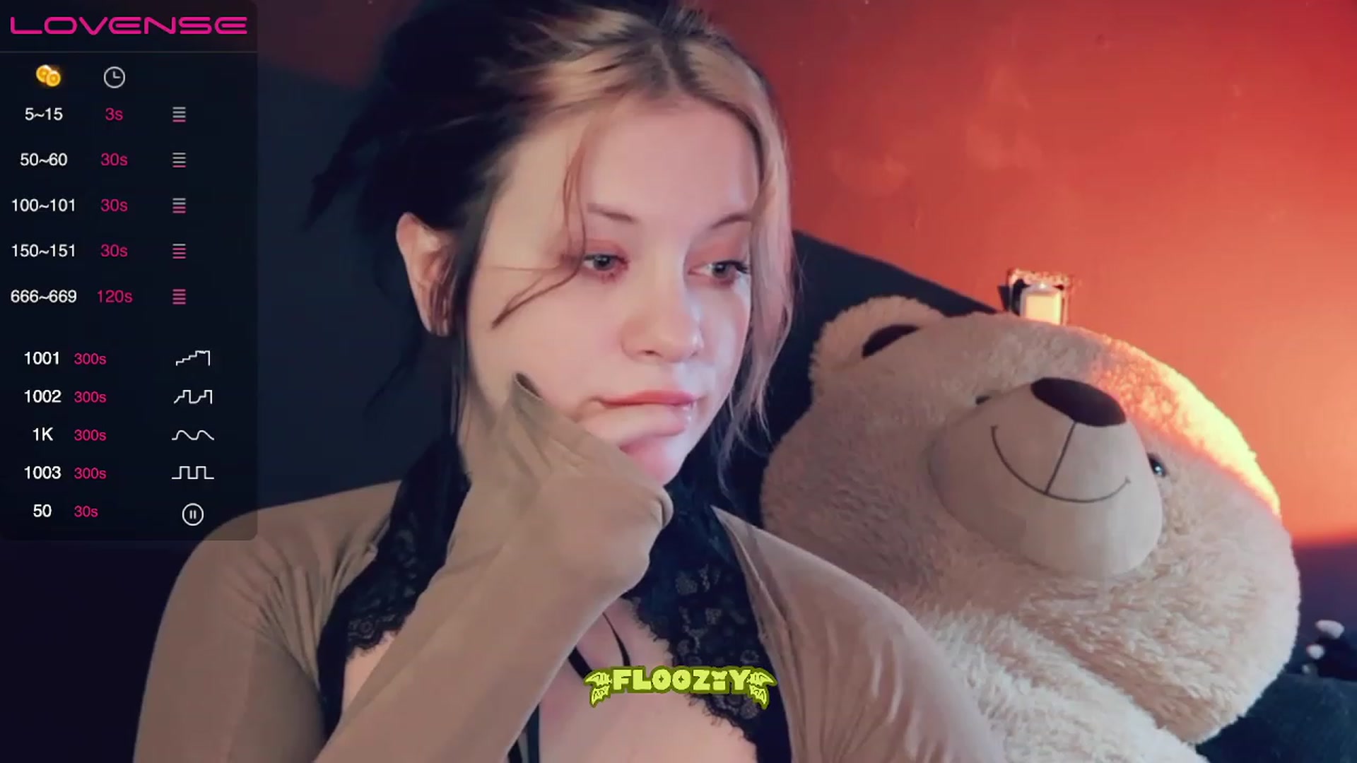 Gallery image thumbnail from flooziy's myfreecams stream on, 04/13/2023, 06:38 image 4 of 20
