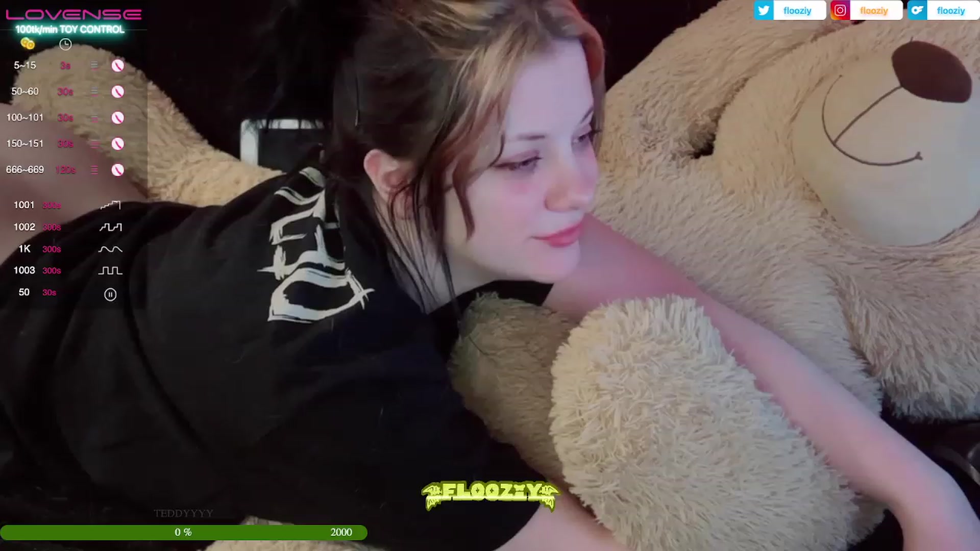 Gallery image thumbnail from flooziy's myfreecams stream on, 04/13/2023, 10:21 image 8 of 20