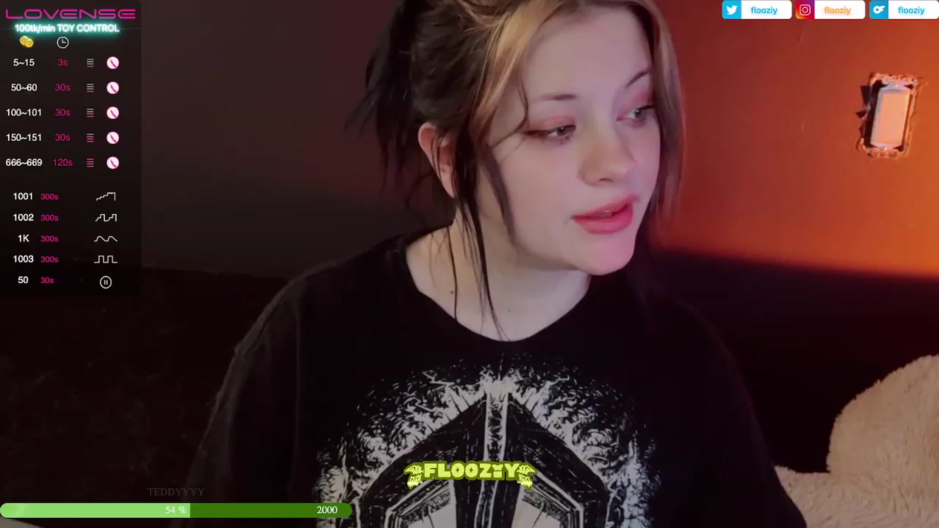 Gallery image thumbnail from flooziy's myfreecams stream on, 04/13/2023, 10:52 image 8 of 20