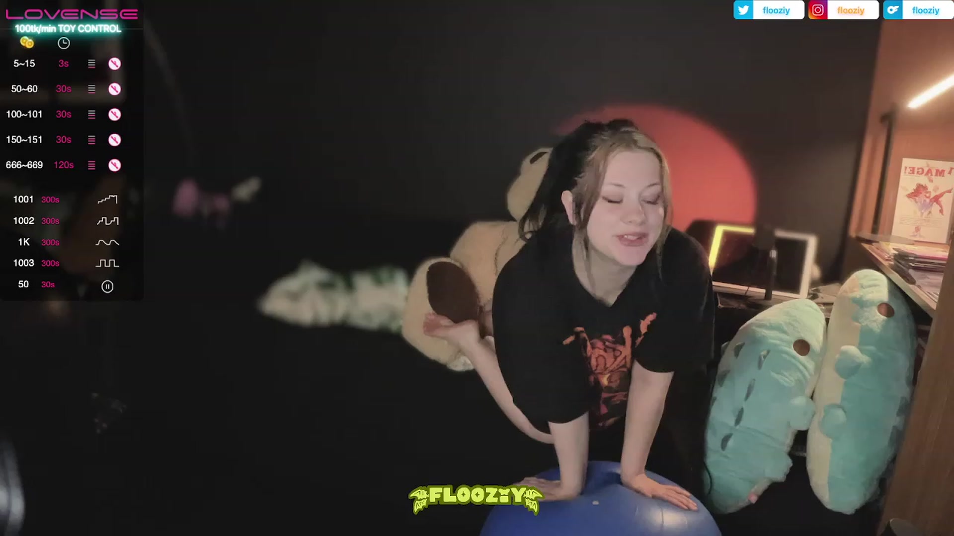 Gallery image thumbnail from flooziy's myfreecams stream on, 04/16/2023, 06:50 image 16 of 20