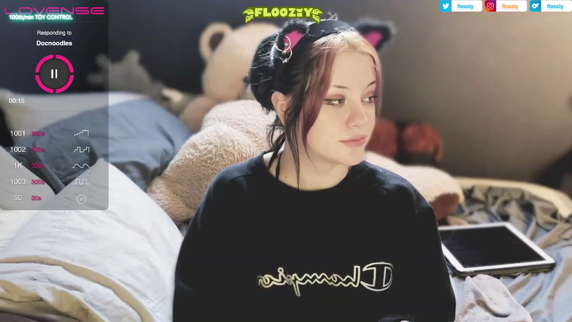 Gallery image thumbnail from flooziy's myfreecams stream on, 05/01/2023, 01:58 image 11 of 20