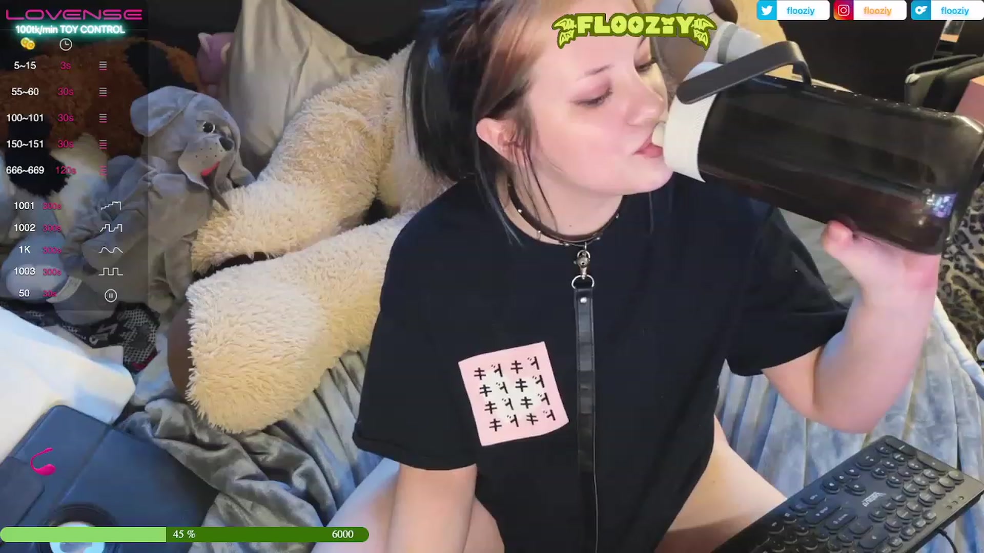 Gallery image thumbnail from flooziy's myfreecams stream on, 05/10/2023, 03:34 image 6 of 20