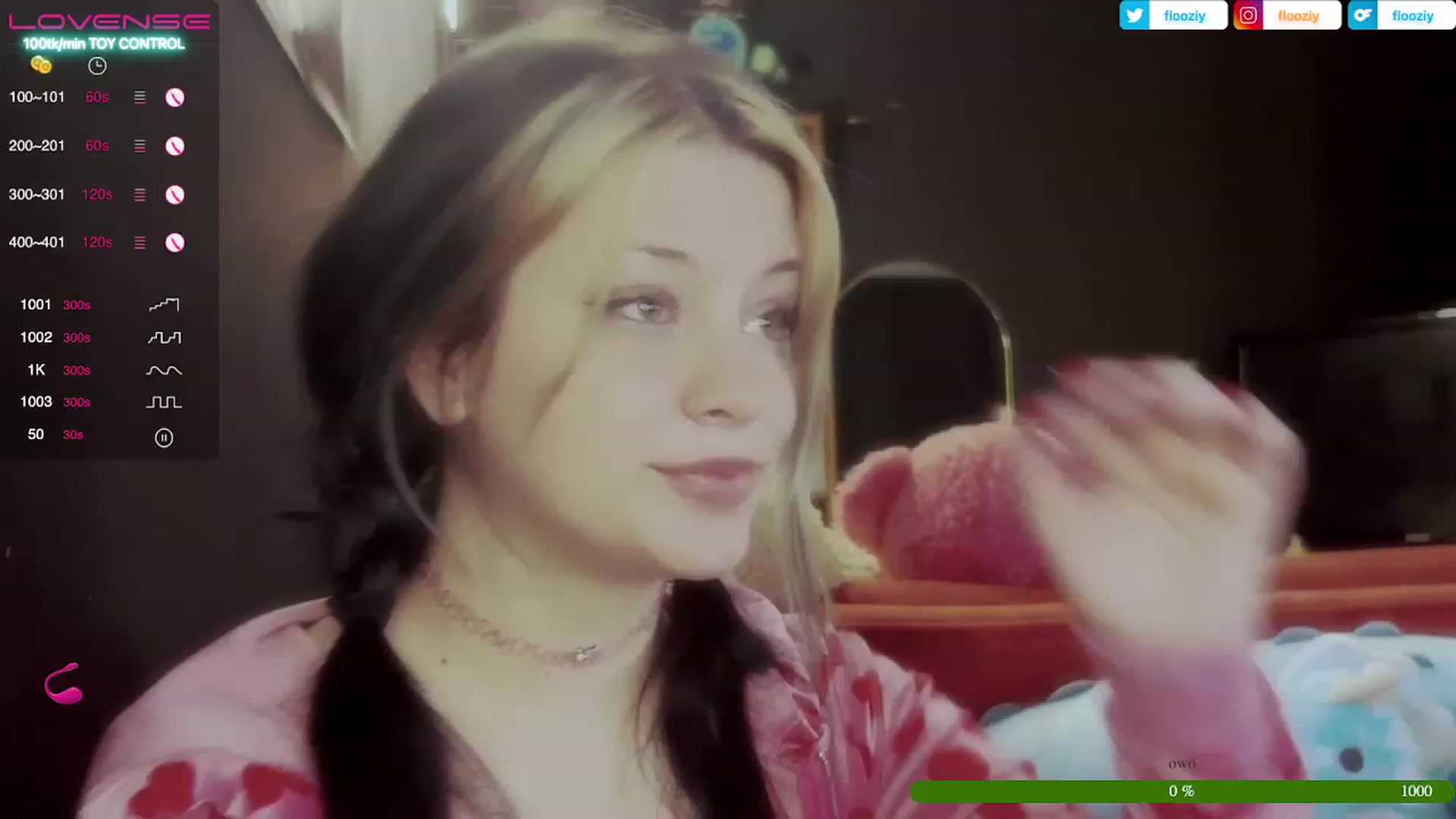 Gallery image thumbnail from flooziy's myfreecams stream on, 06/13/2023, 01:54 image 9 of 20