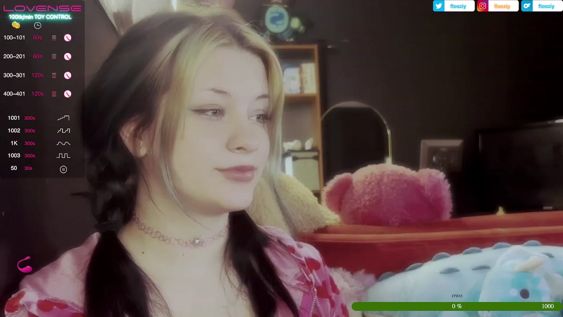 Gallery image thumbnail from flooziy's myfreecams stream on, 06/13/2023, 01:54 image 12 of 20