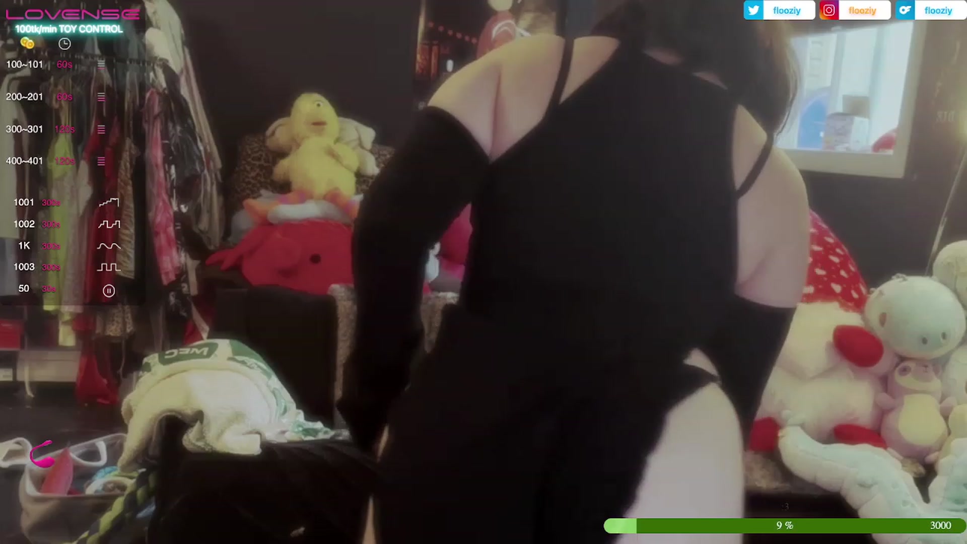 Gallery image thumbnail from flooziy's myfreecams stream on, 06/14/2023, 01:36 image 8 of 20