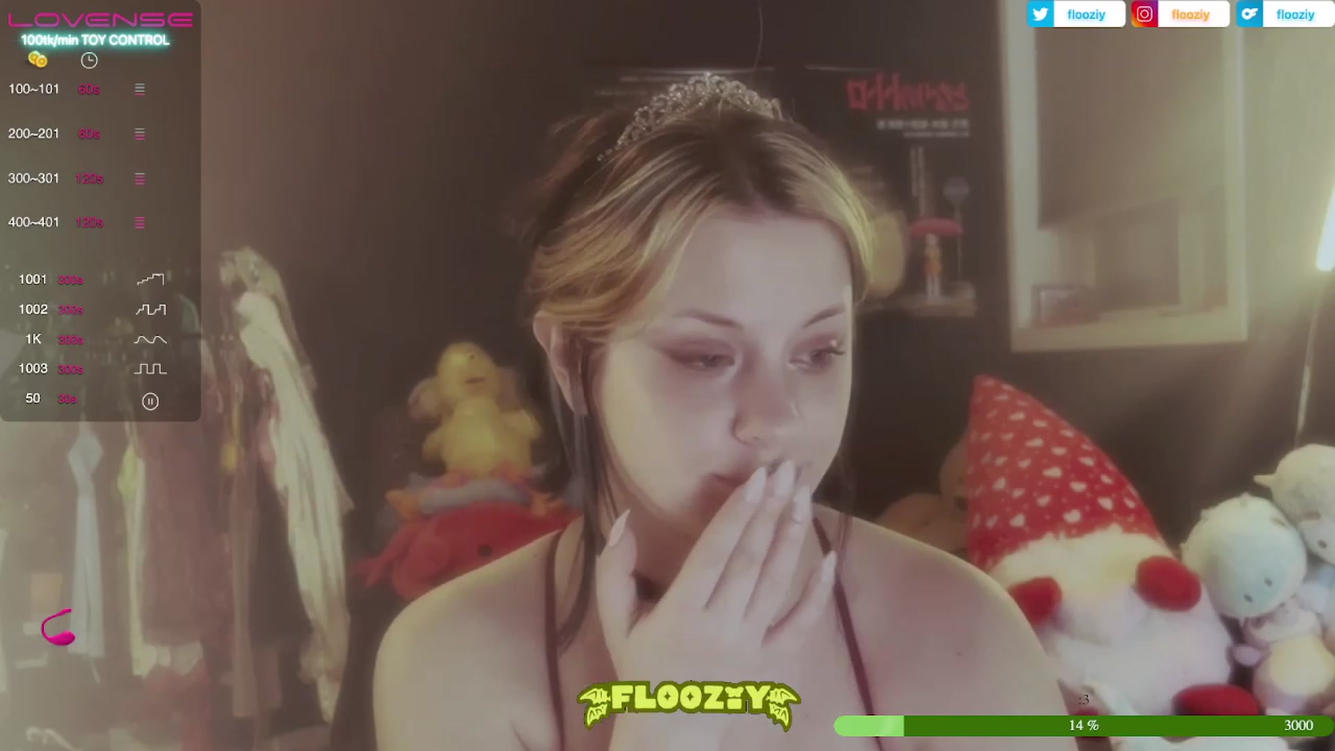 Gallery image thumbnail from flooziy's myfreecams stream on, 06/15/2023, 08:28 image 16 of 20