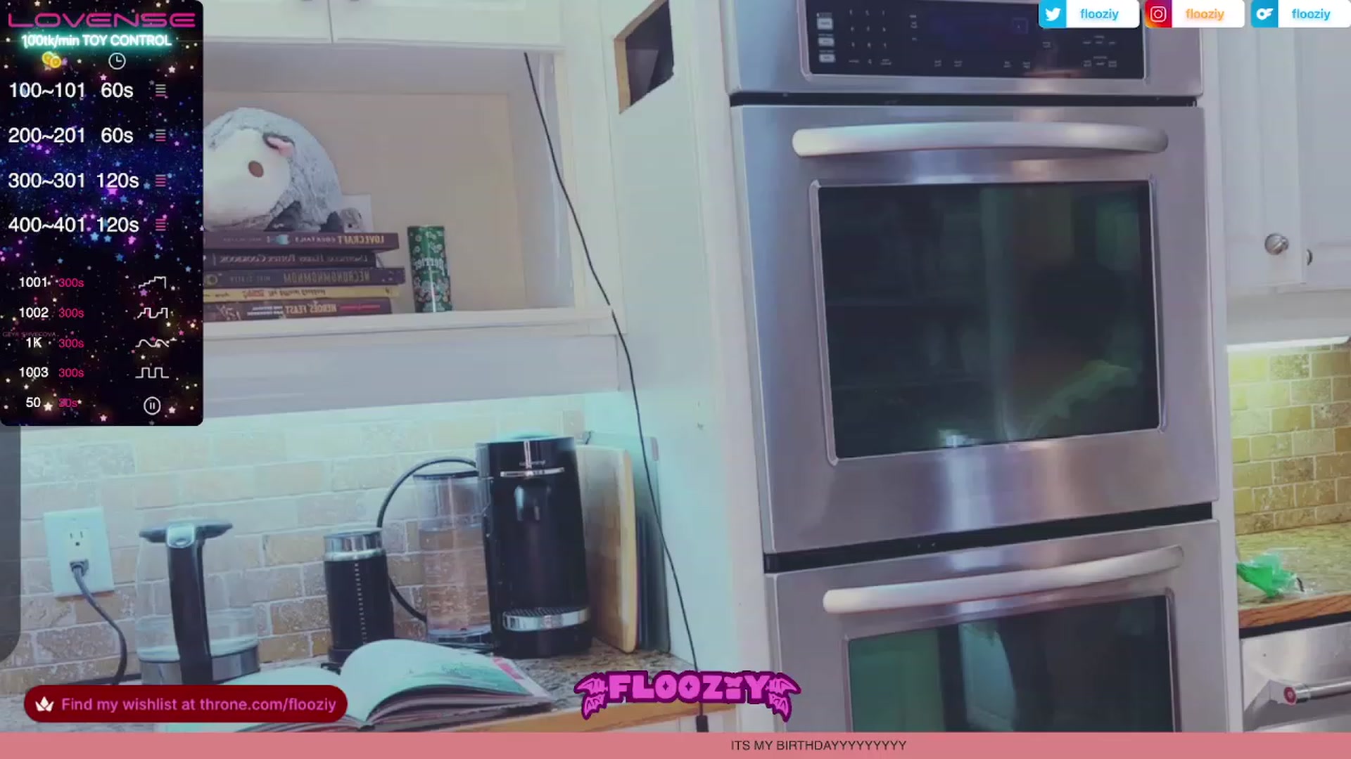 Gallery image thumbnail from flooziy's myfreecams stream on, 07/12/2023, 02:49 image 9 of 20