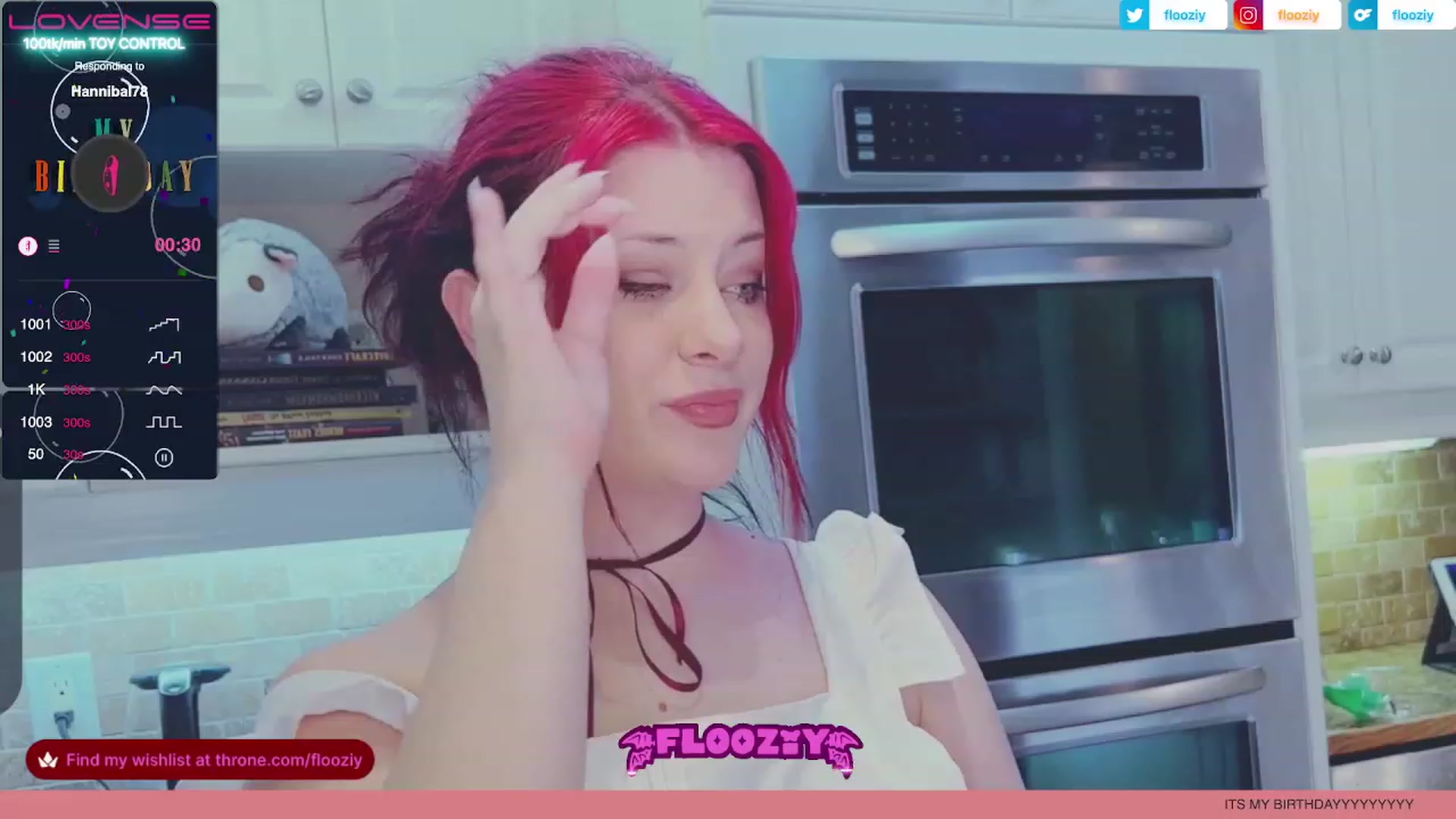 Gallery image thumbnail from flooziy's myfreecams stream on, 07/12/2023, 02:49 image 3 of 20