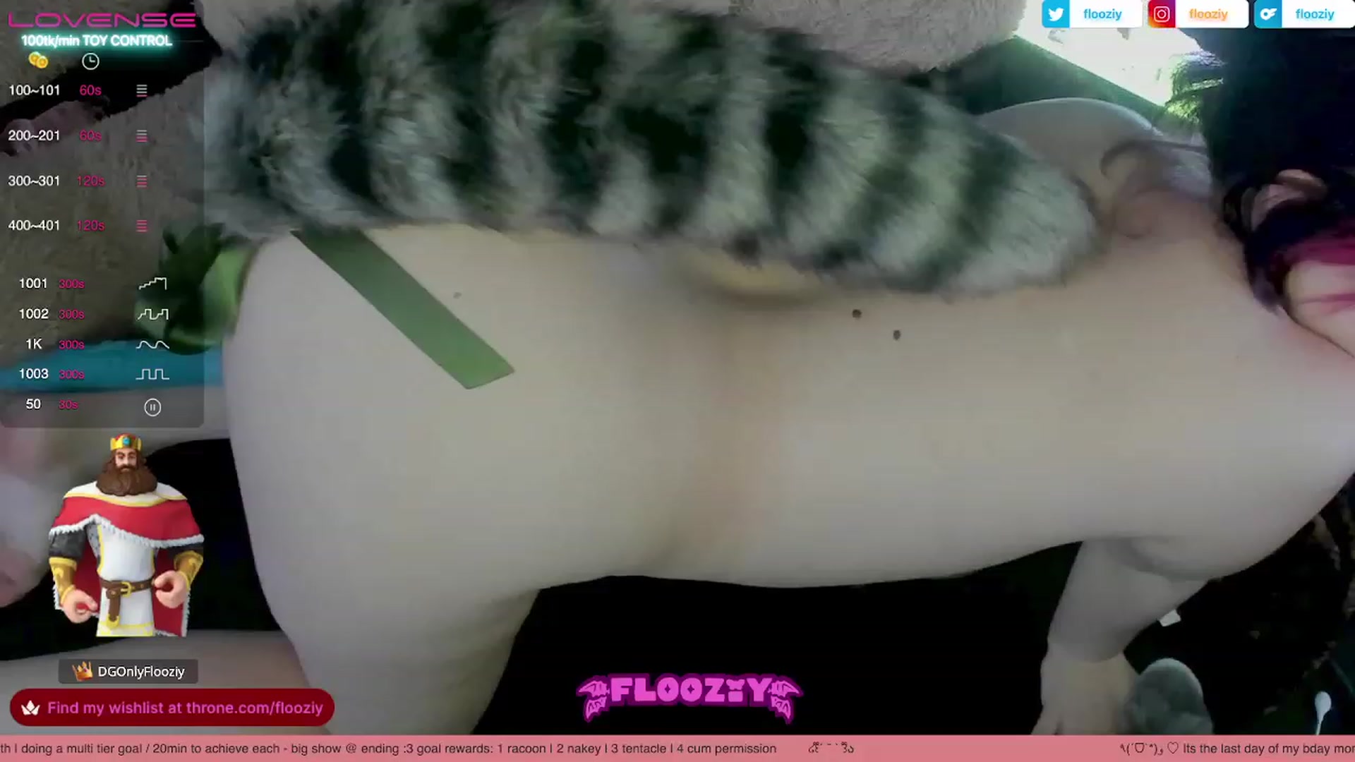 Gallery image thumbnail from flooziy's myfreecams stream on, 08/01/2023, 06:27 image 12 of 20