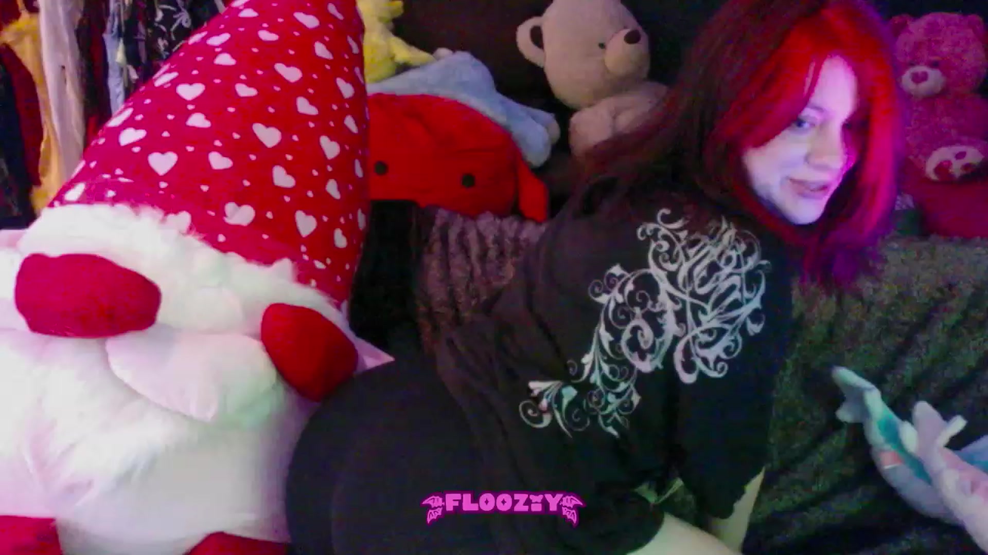 Gallery image thumbnail from flooziy's myfreecams stream on, 08/07/2023, 07:33 image 4 of 20