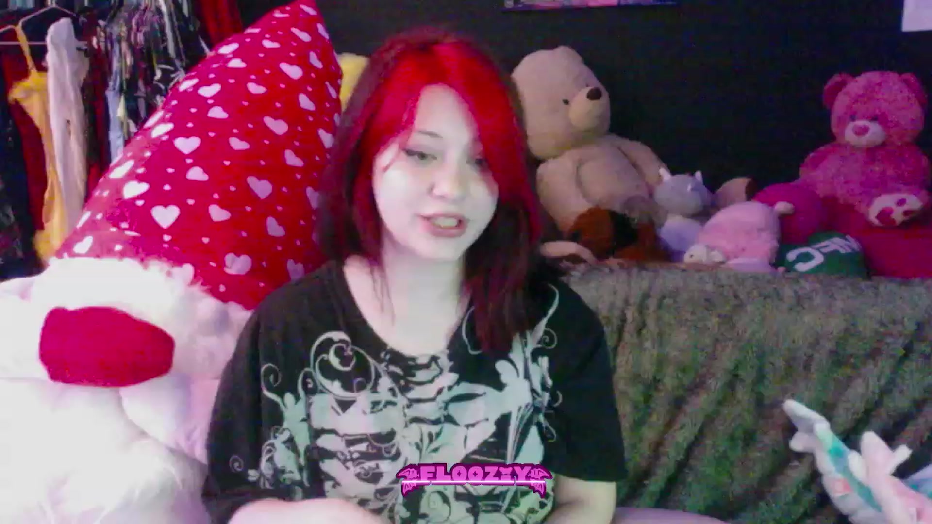 Gallery image thumbnail from flooziy's myfreecams stream on, 08/07/2023, 07:33 image 2 of 20