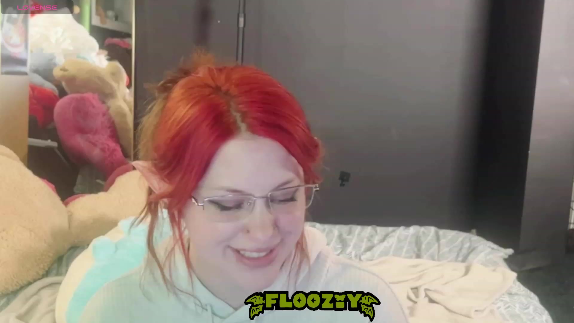 Gallery image thumbnail from flooziy's myfreecams stream on, 10/22/2023, 09:53 image 17 of 20