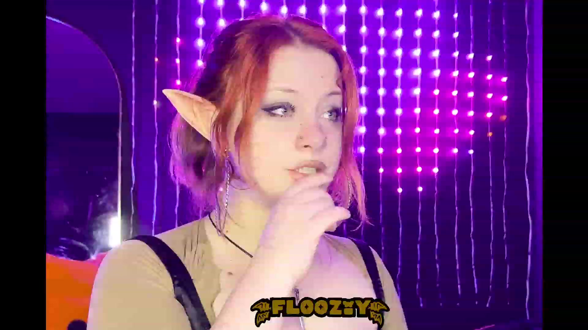 Gallery image thumbnail from flooziy's myfreecams stream on, 10/29/2023, 08:32 image 10 of 20