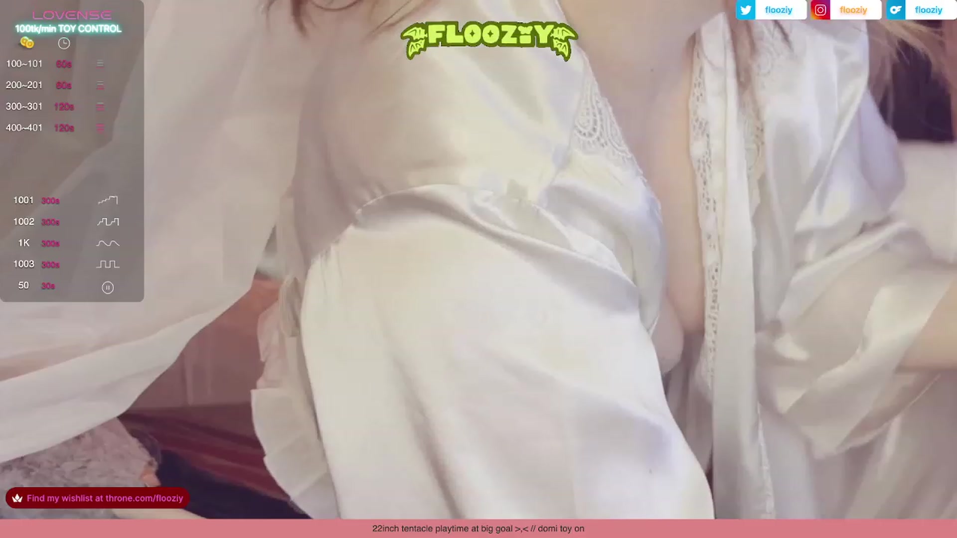 Gallery image thumbnail from flooziy's myfreecams stream on, 11/15/2023, 12:54 image 10 of 20