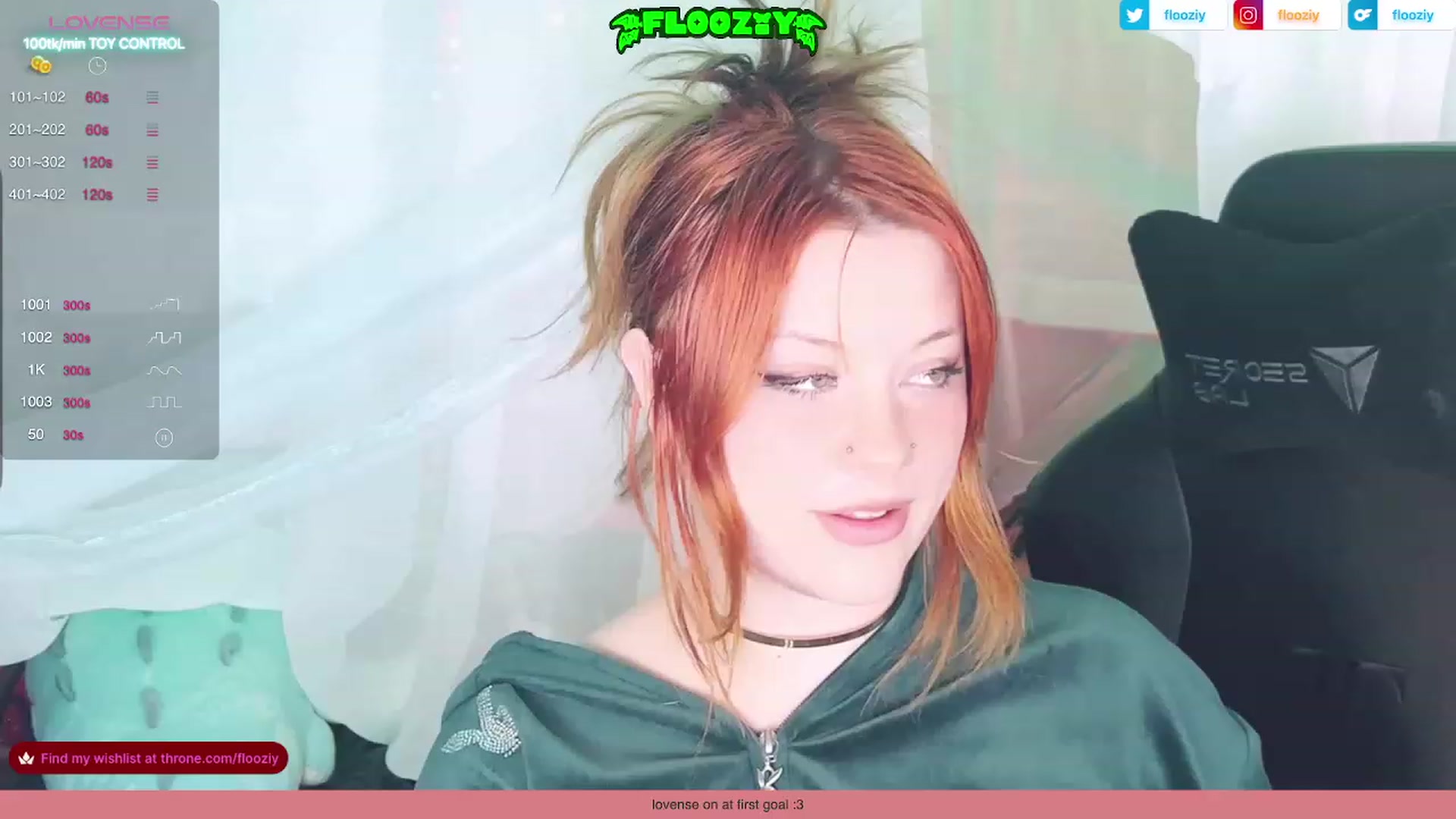 Gallery image thumbnail from flooziy's myfreecams stream on, 12/12/2023, 02:50 image 10 of 20