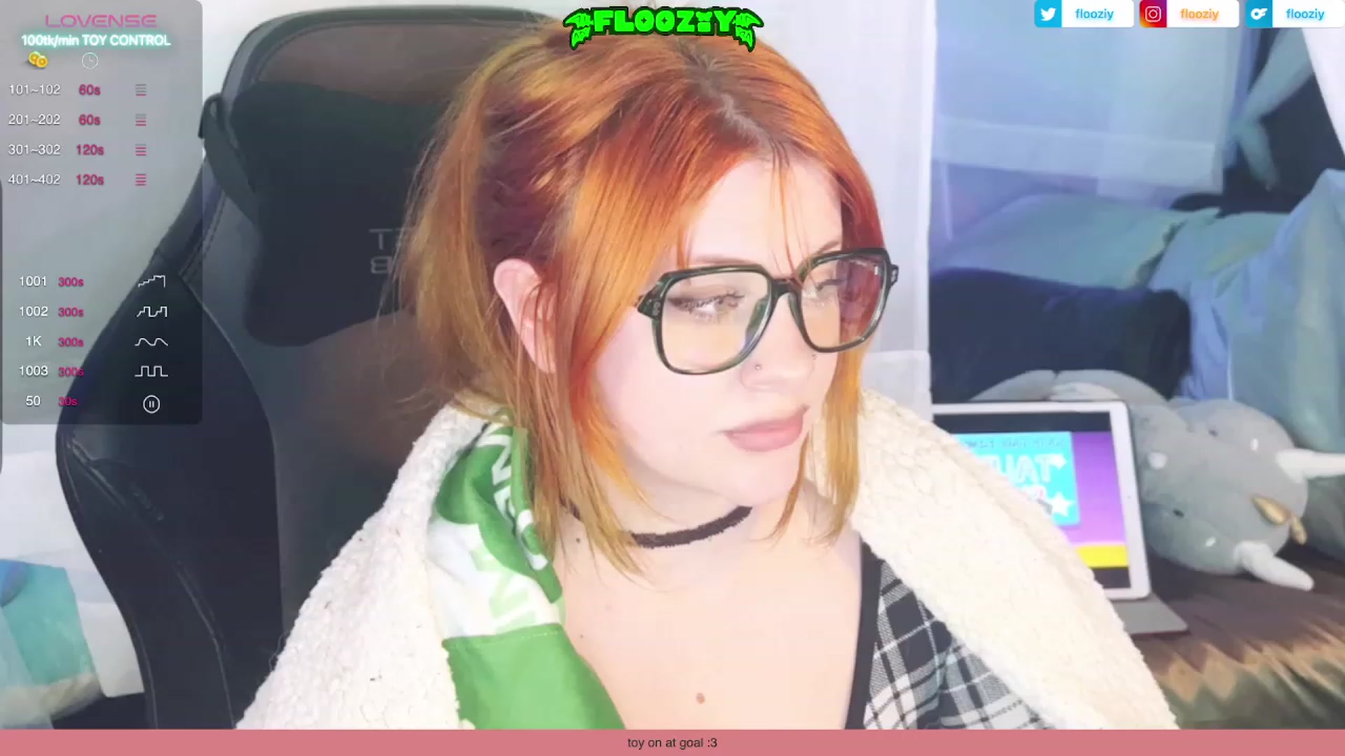 Gallery image thumbnail from flooziy's myfreecams stream on, 12/13/2023, 11:02 image 14 of 20