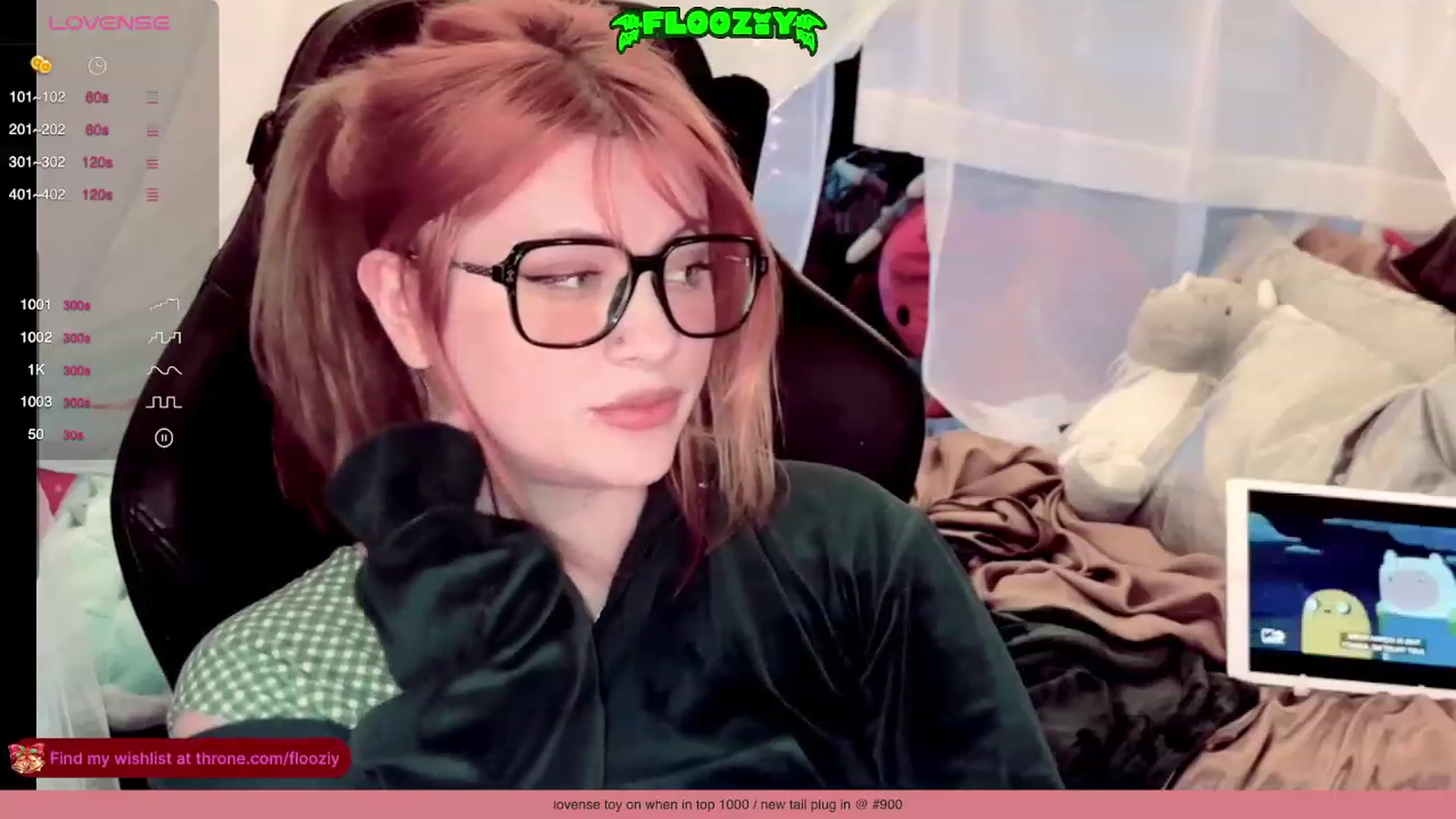 Gallery image thumbnail from flooziy's myfreecams stream on, 12/23/2023, 06:45 image 7 of 20