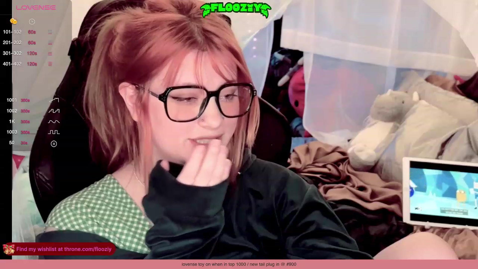 Gallery image thumbnail from flooziy's myfreecams stream on, 12/23/2023, 06:45 image 17 of 20