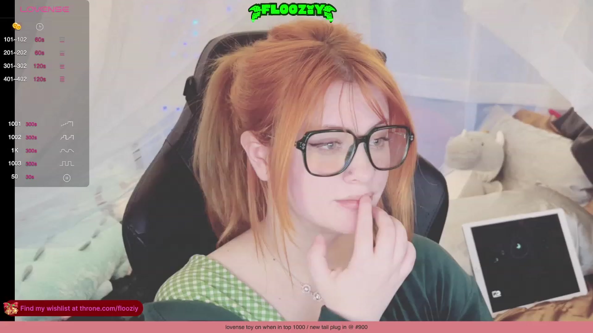 Gallery image thumbnail from flooziy's myfreecams stream on, 12/23/2023, 08:11 image 19 of 20