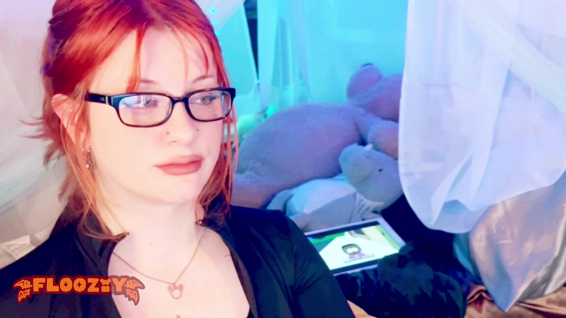 Gallery image thumbnail from flooziy's myfreecams stream on, 01/10/2024, 07:20 image 19 of 20