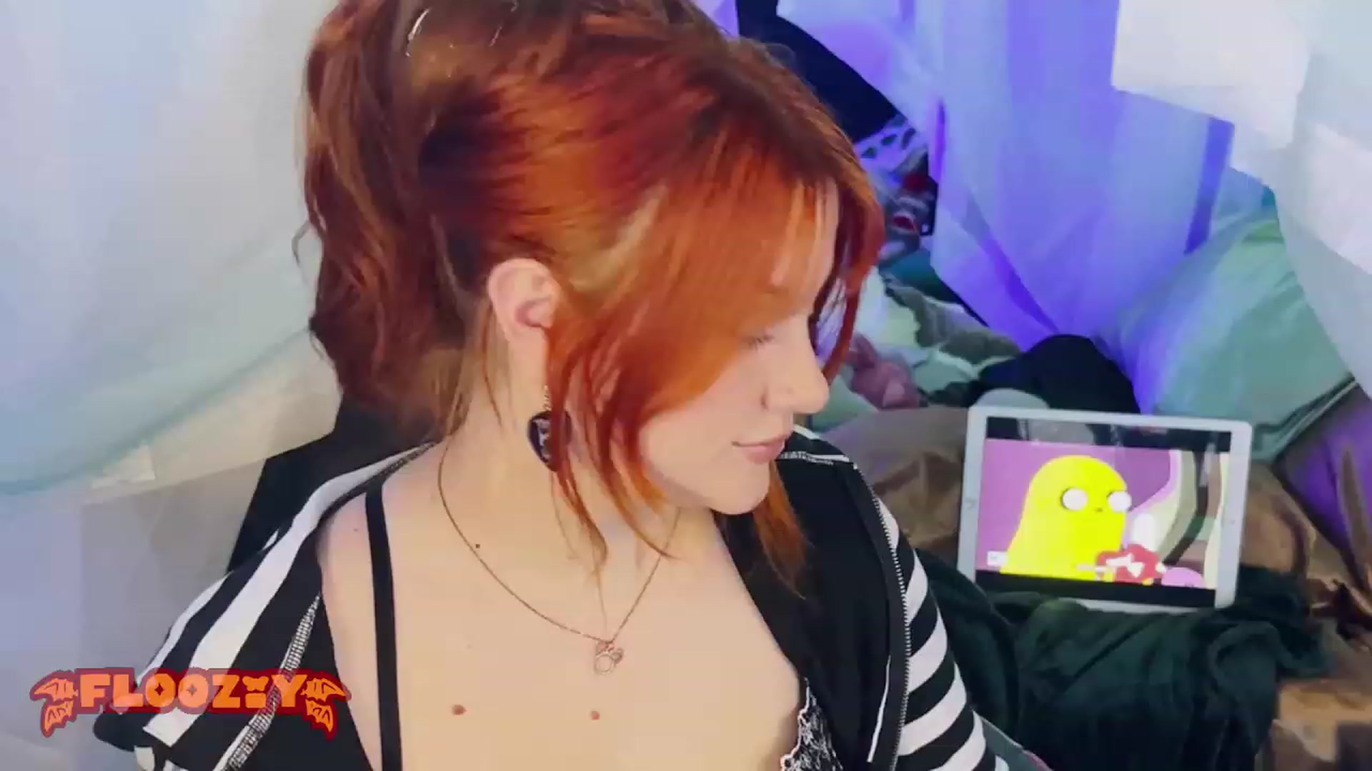 Gallery image thumbnail from flooziy's myfreecams stream on, 01/11/2024, 08:03 image 4 of 20