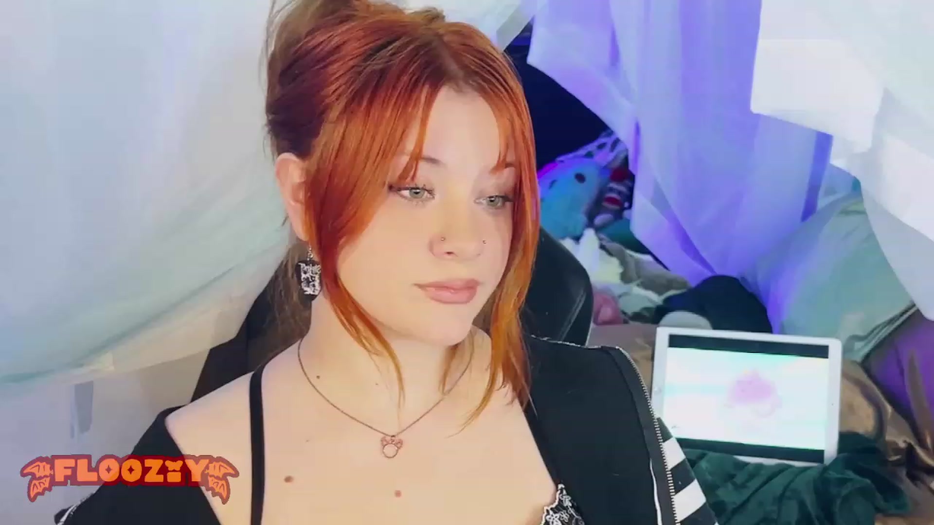 Gallery image thumbnail from flooziy's myfreecams stream on, 01/11/2024, 08:03 image 10 of 20