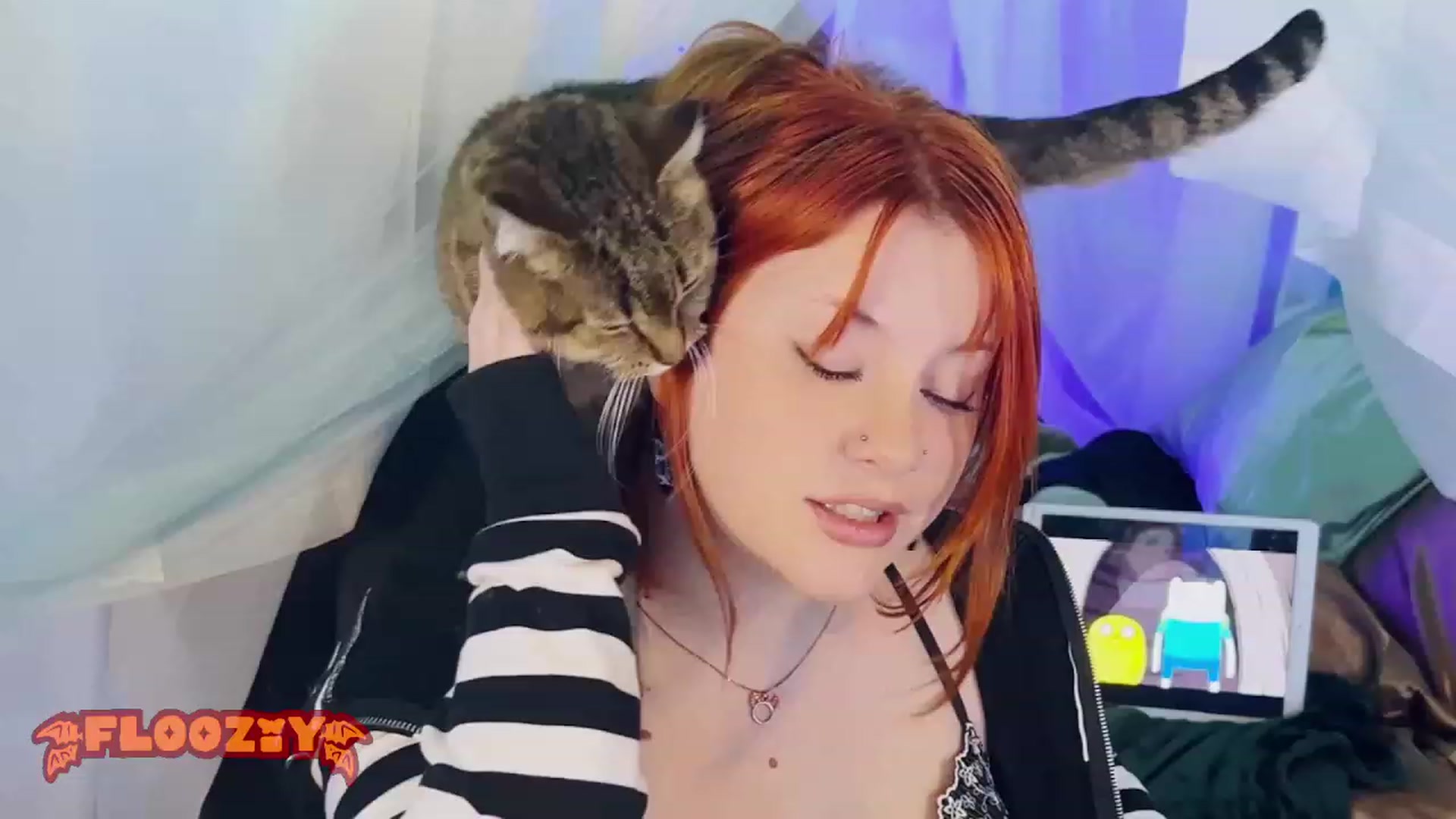 Gallery image thumbnail from flooziy's myfreecams stream on, 01/11/2024, 08:03 image 9 of 20