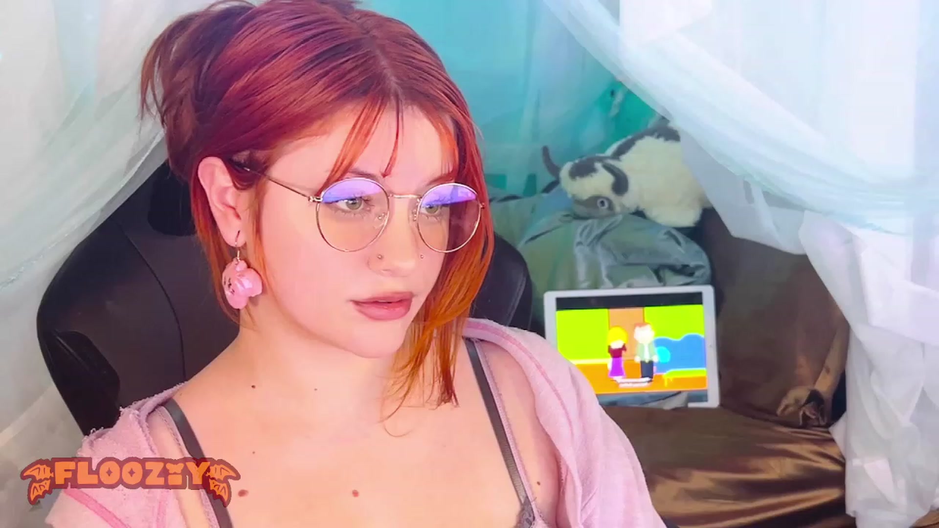 Gallery image thumbnail from flooziy's myfreecams stream on, 01/12/2024, 07:37 image 13 of 20