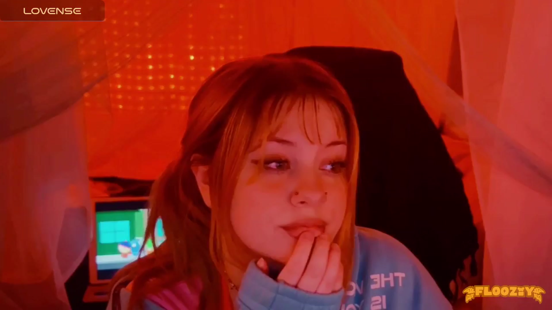 Gallery image thumbnail from flooziy's myfreecams stream on, 04/15/2024, 11:49 image 11 of 20