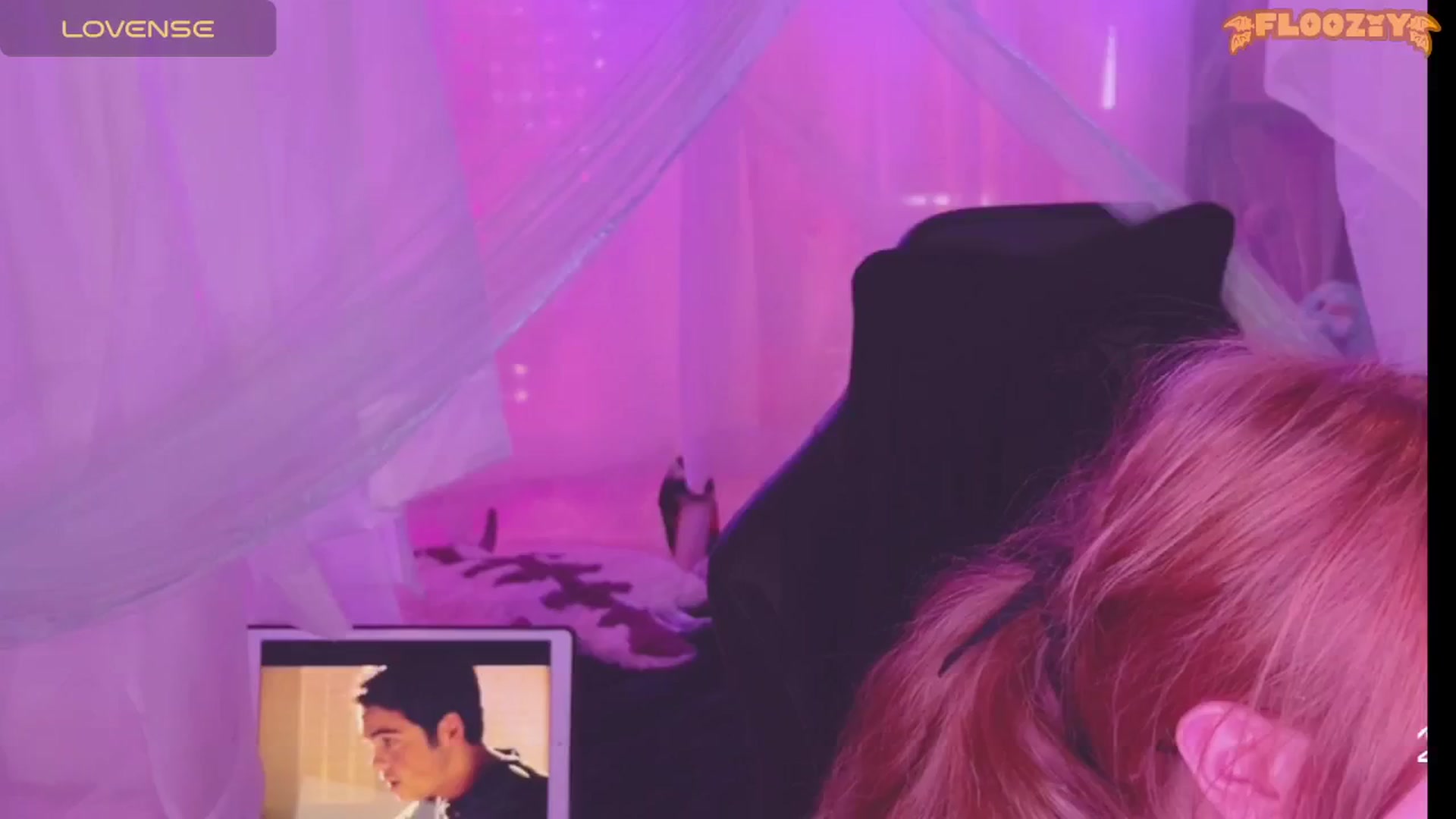 Gallery image thumbnail from flooziy's myfreecams stream on, 04/30/2024, 14:05 image 17 of 20