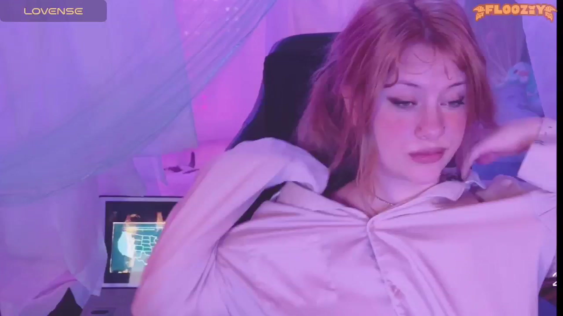 Gallery image thumbnail from flooziy's myfreecams stream on, 04/30/2024, 14:05 image 3 of 20