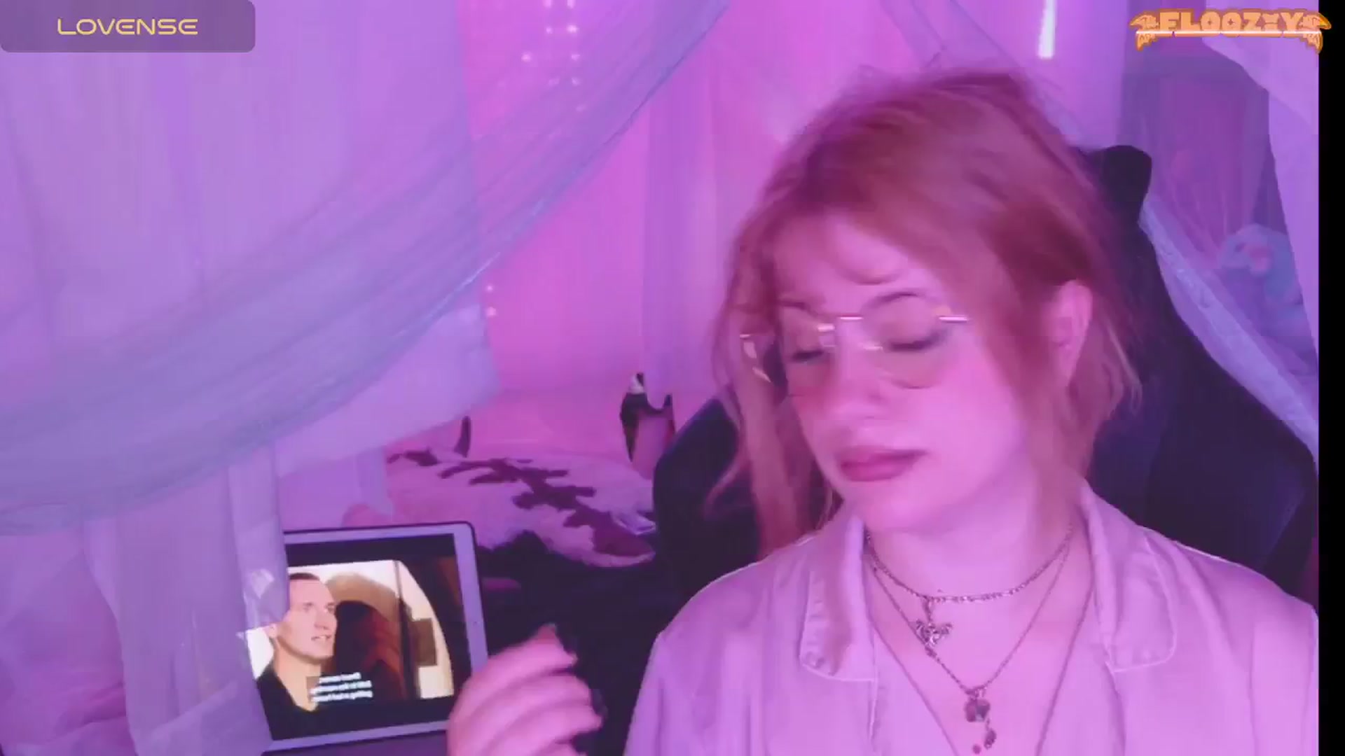 Gallery image thumbnail from flooziy's myfreecams stream on, 04/30/2024, 14:54 image 11 of 20