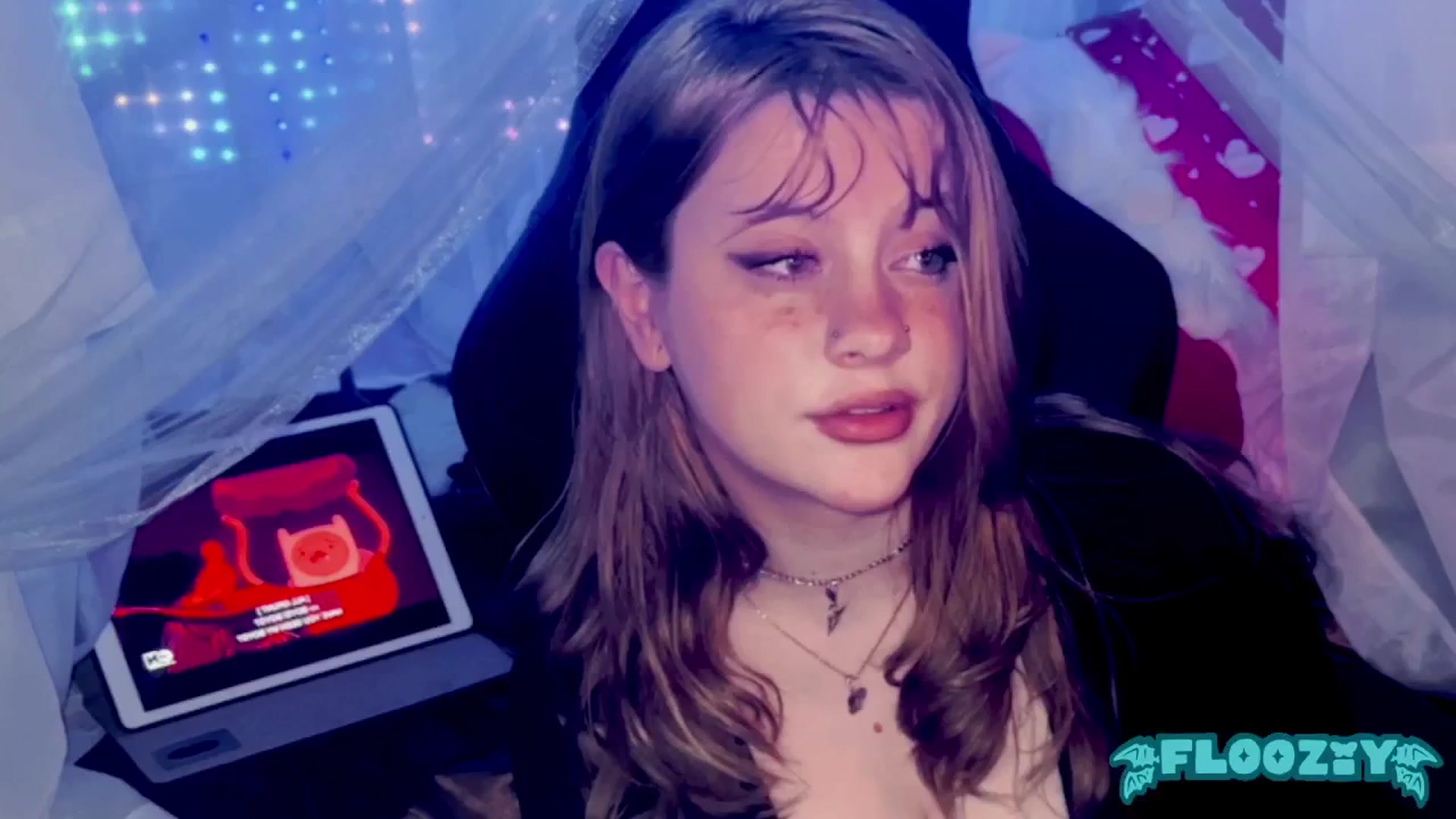 Gallery image thumbnail from flooziy's myfreecams stream on, 05/10/2024, 07:46 image 3 of 20