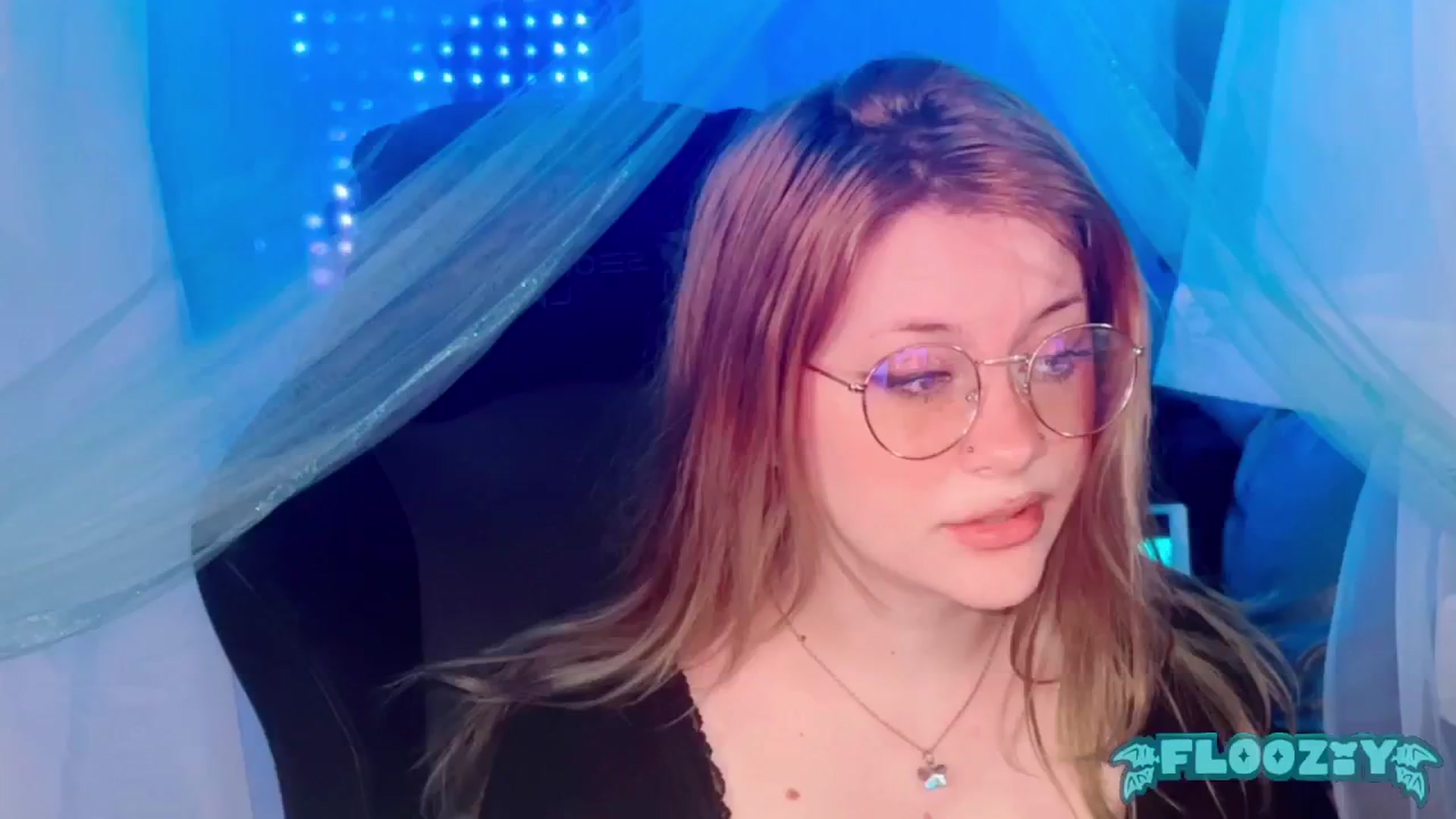 Gallery image thumbnail from flooziy's myfreecams stream on, 05/13/2024, 11:00 image 20 of 20